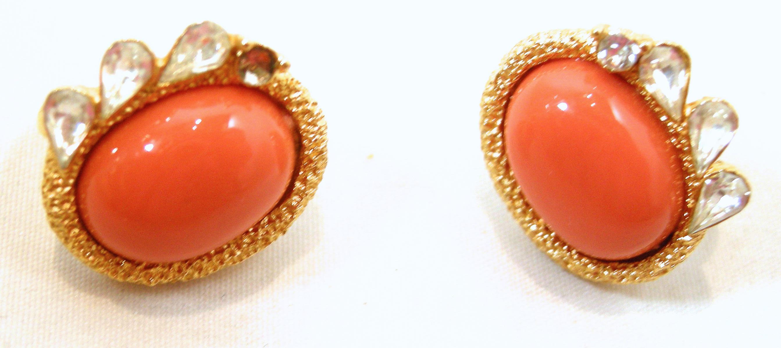 Women's Vintage Signed Trifari Faux Coral Drop Necklace & Earrings Set For Sale