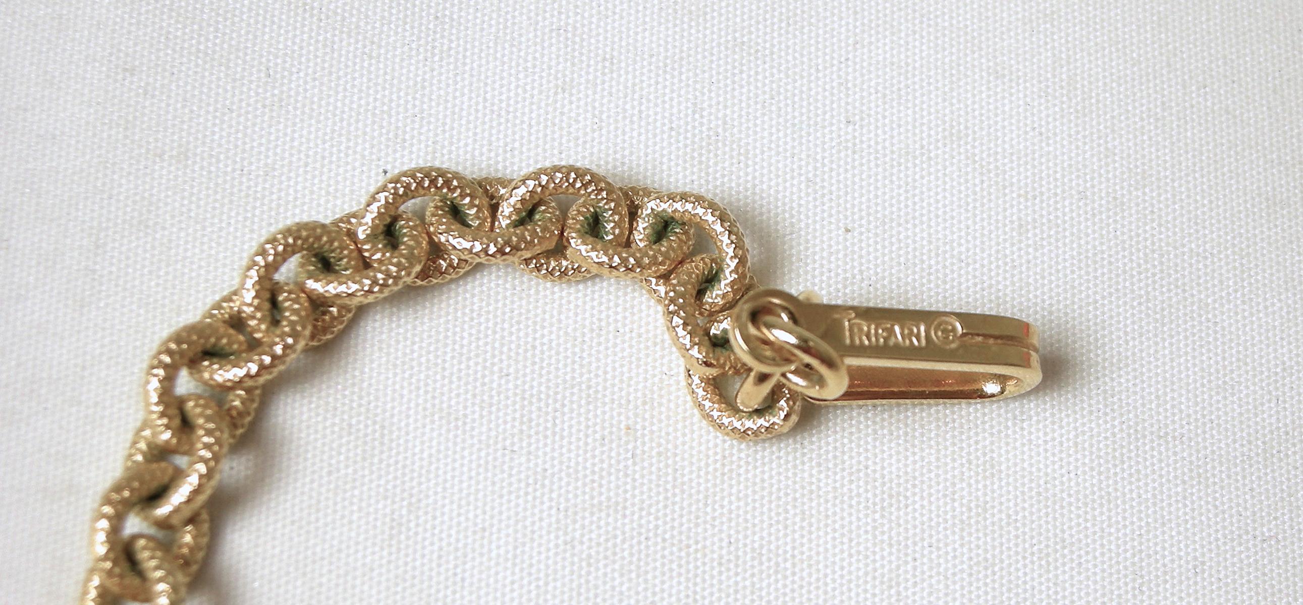 Vintage Signed Trifari Faux Coral Drop Necklace & Earrings Set For Sale 2