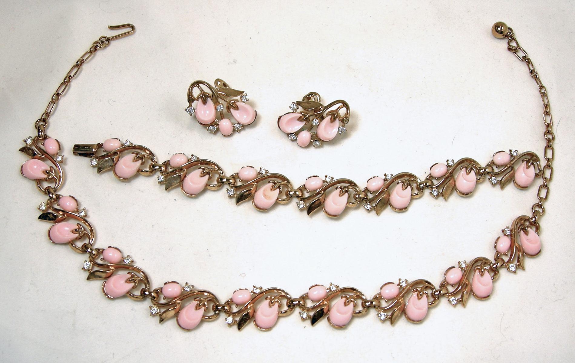 Women's or Men's Vintage Signed Trifari Pink Parure … Necklace, Bracelet & Earrings For Sale