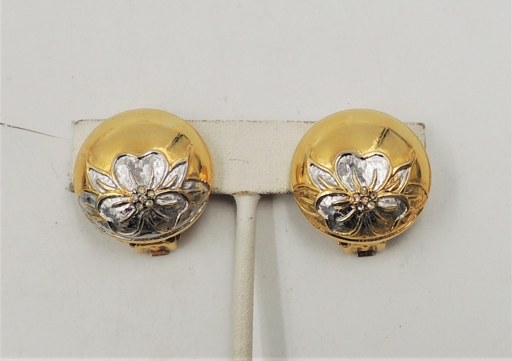 Vintage Signed Valentino Goldtone Rhodium Plate Rhinestone Flower Clip Earrings In Excellent Condition For Sale In Easton, PA