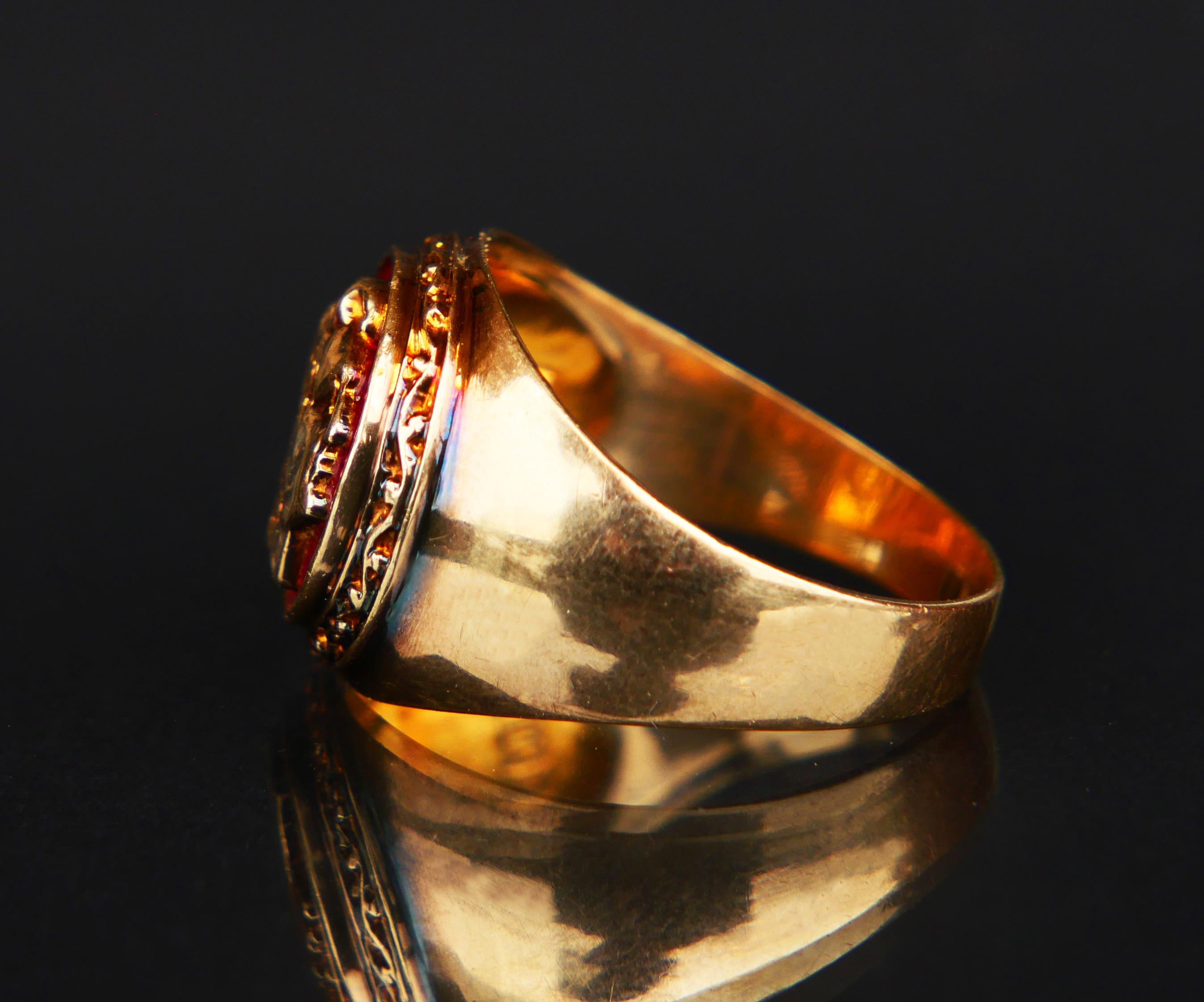 Men's Vintage Signet Ring Alexander the Great Red Enamel solid 14K Gold Ø10.5US /7.4gr For Sale