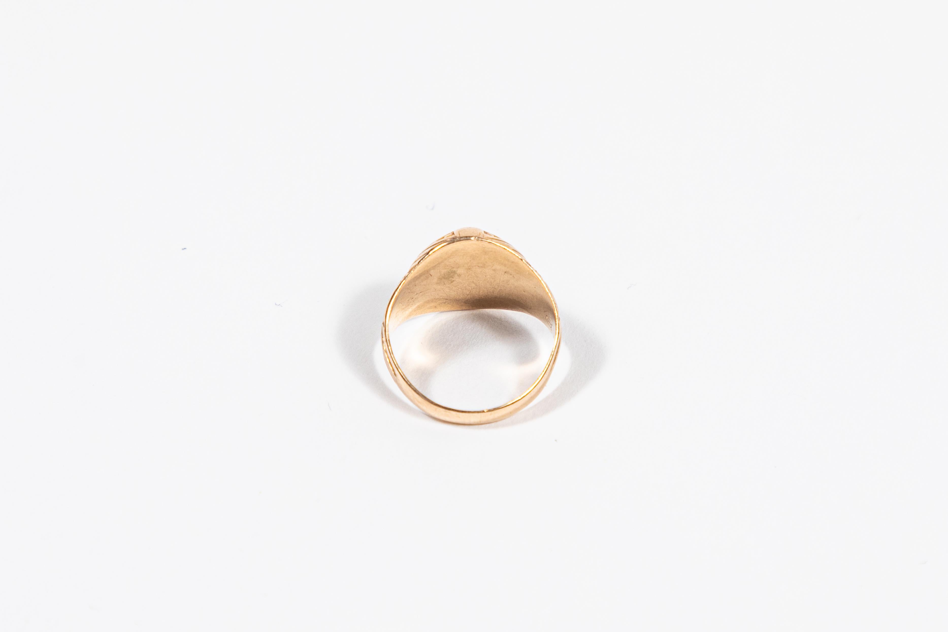Vintage Signet Style 10 Karat Gold Class Ring by Herff Jones In Excellent Condition In Pasadena, CA