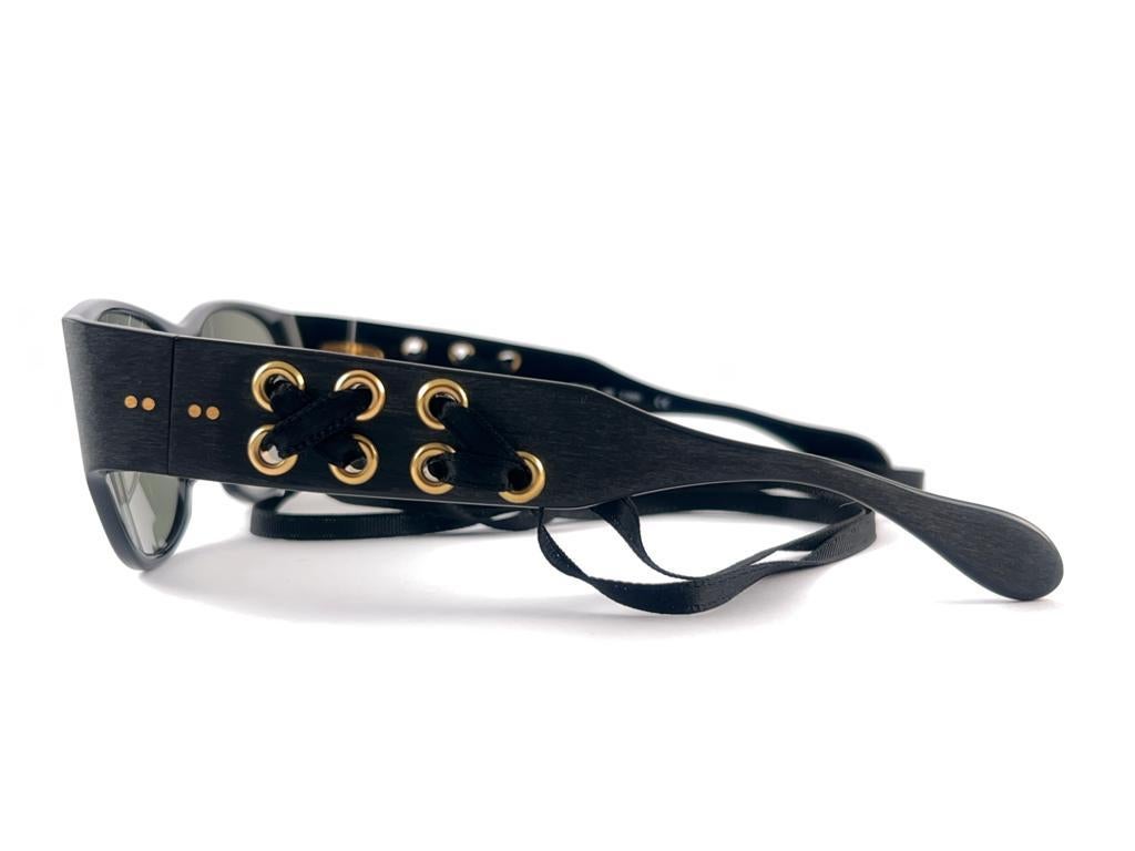 Silhouette Ikonisches Korsett M3131 Gold Akzente 1980er Österreich Sonnenbrille im Angebot 3