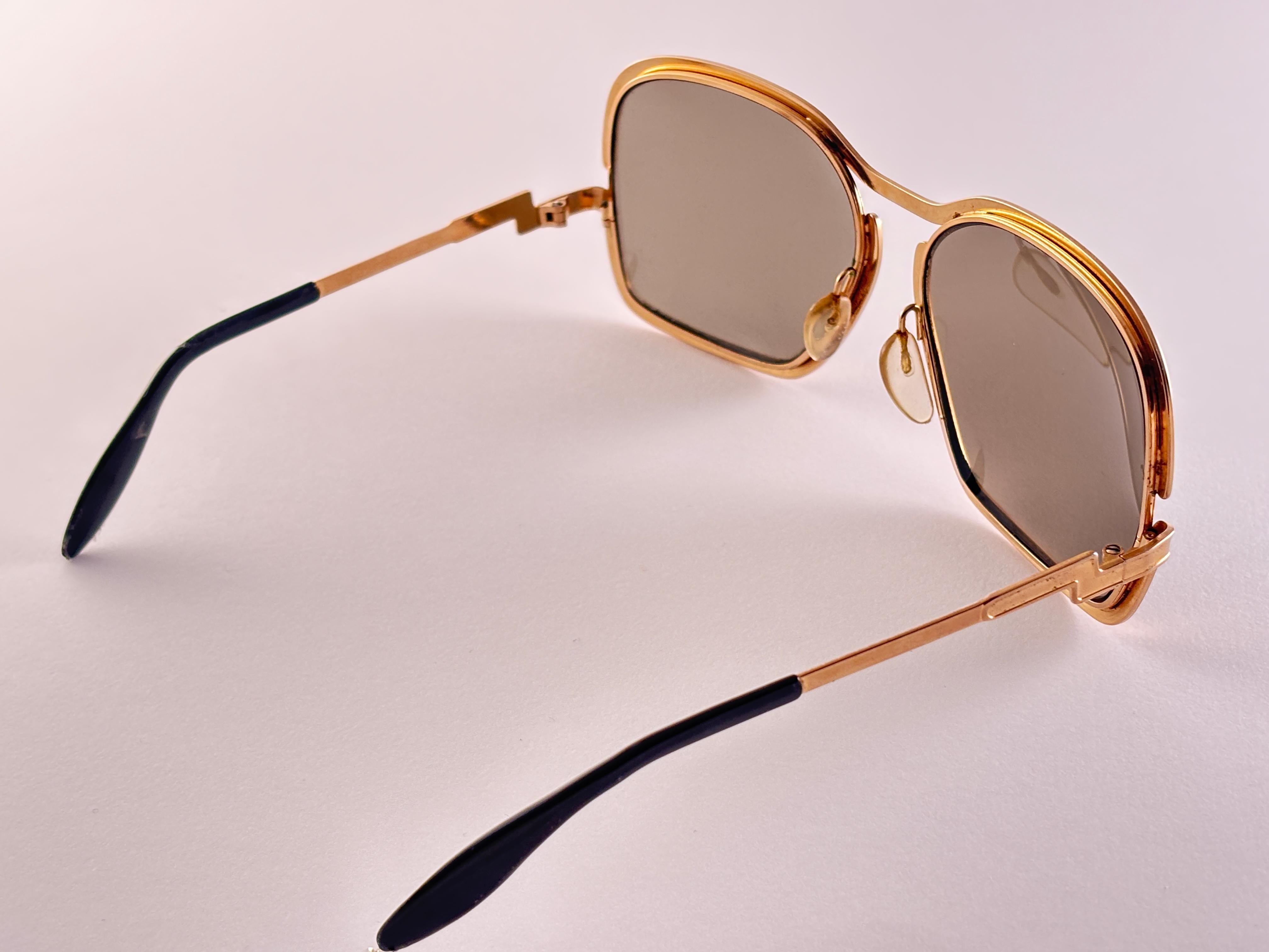 Vintage Silhouette Übergroße mattes Gold 1970er Jahre Vintage-Sonnenbrille im Zustand „Hervorragend“ im Angebot in Baleares, Baleares