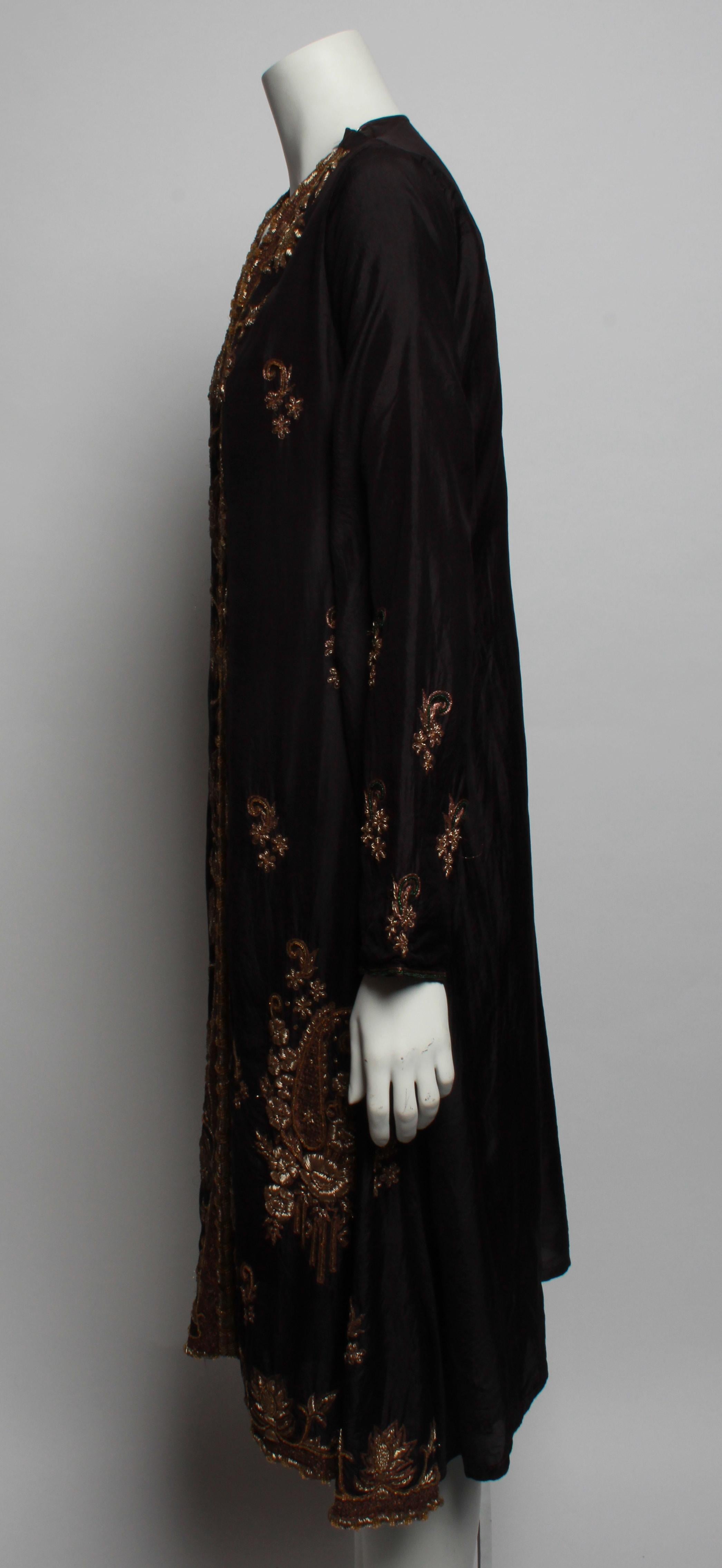 Vintage Silk and Embroidered Caftan in The style of Dries Van Noten In Fair Condition In Melbourne, Victoria