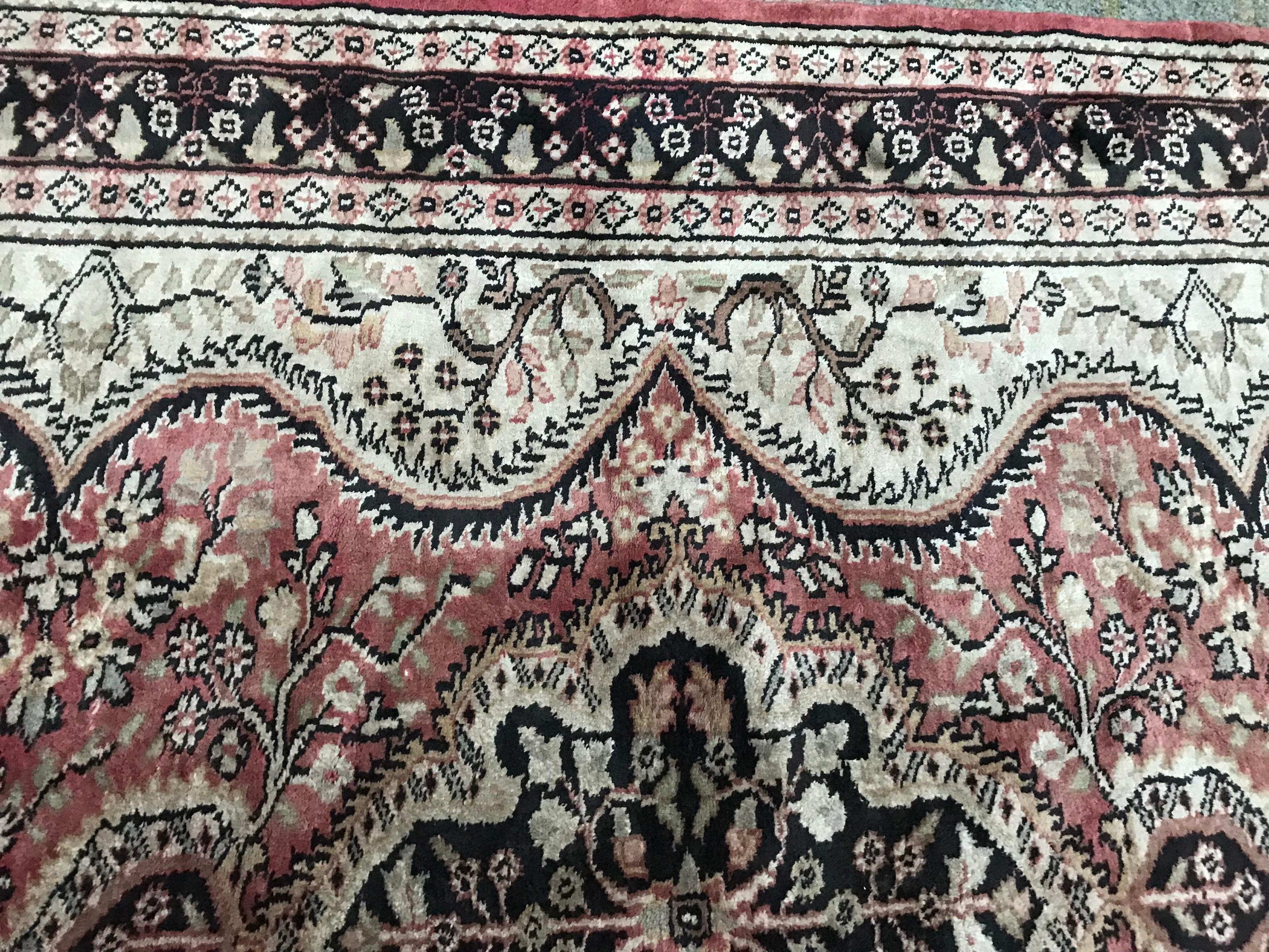 Vintage Silk and Wool Pakistani Rug 5