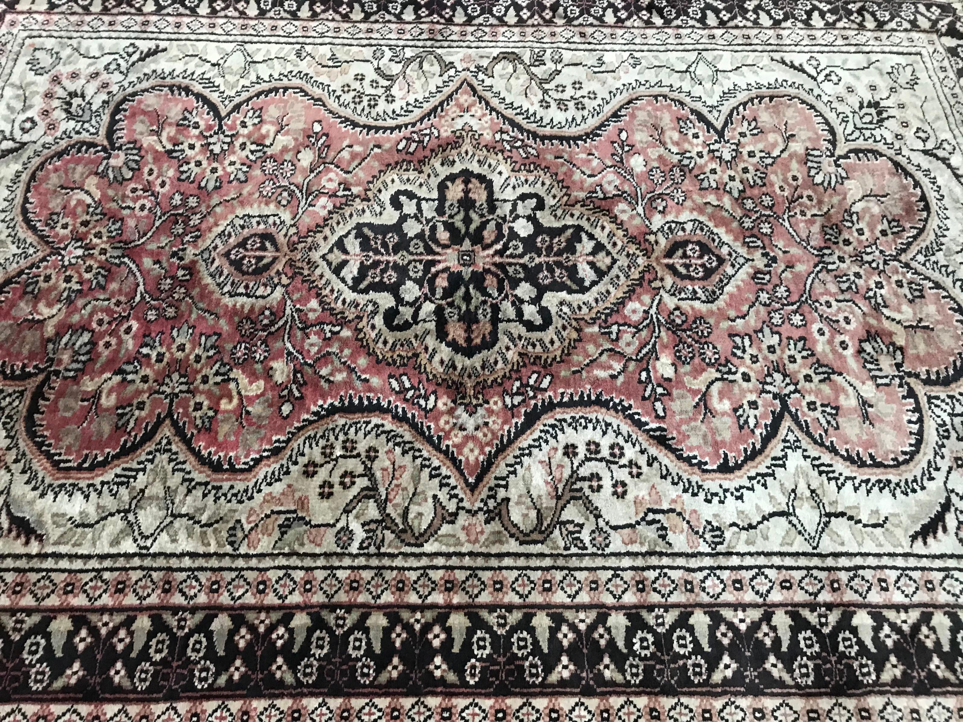 Vintage Silk and Wool Pakistani Rug 3