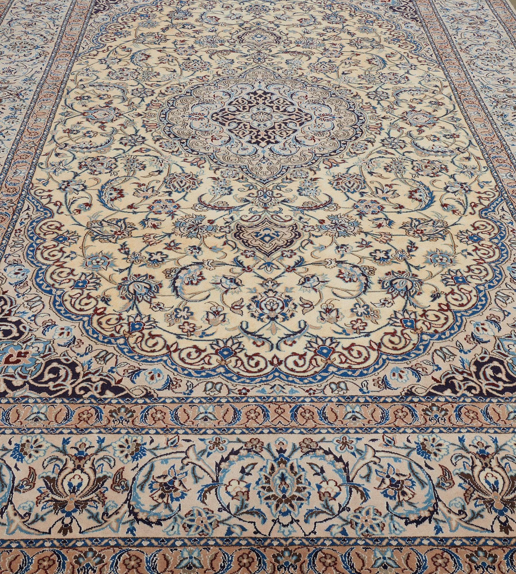 Tappeto persiano Nain in seta e lana vintage in vendita 2