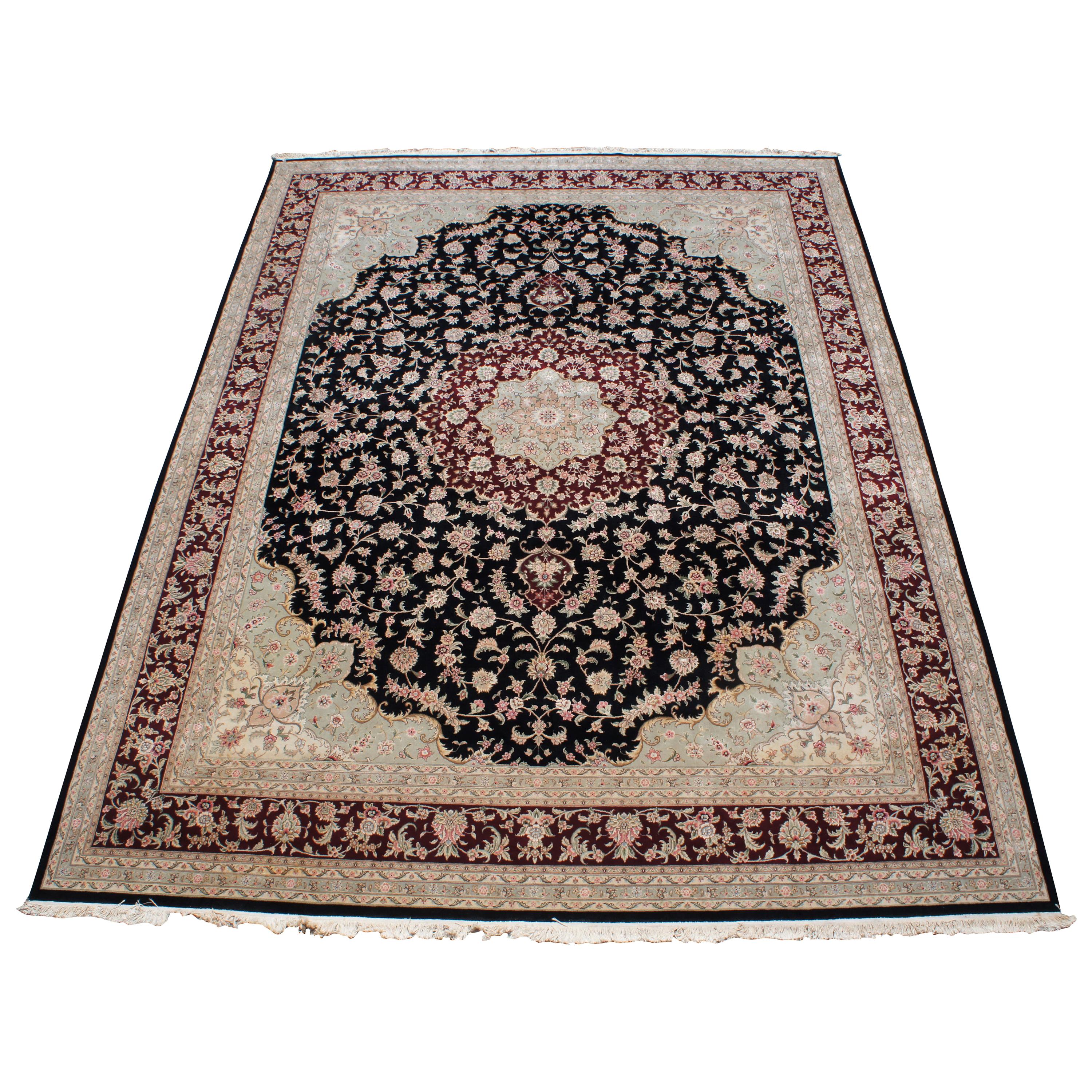 Tapis vintage persan Sino en soie et laine à médaillons floraux monumentals