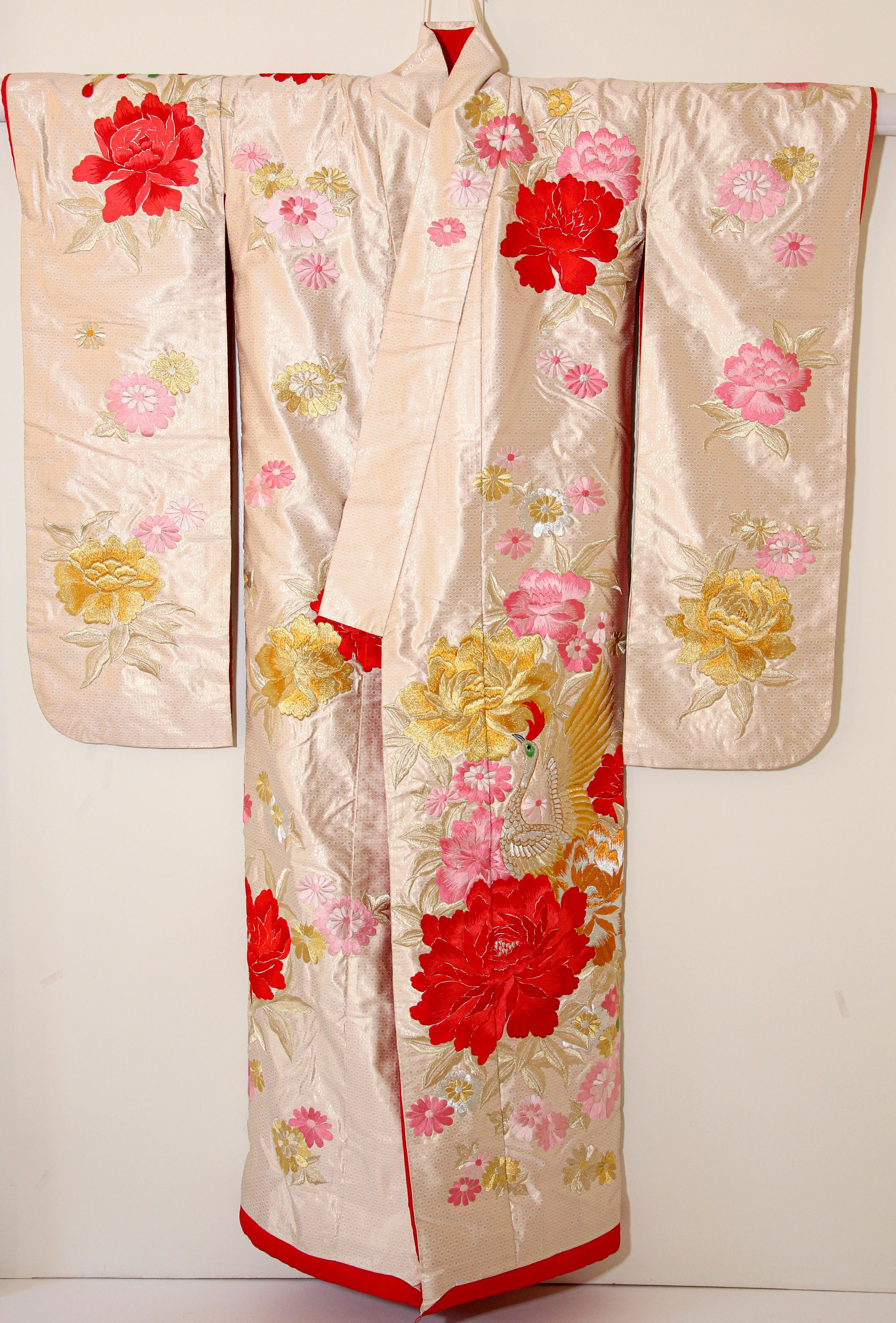 Vintage Kimono Silk Brocade Japanese Ceremonial Gown For Sale 4