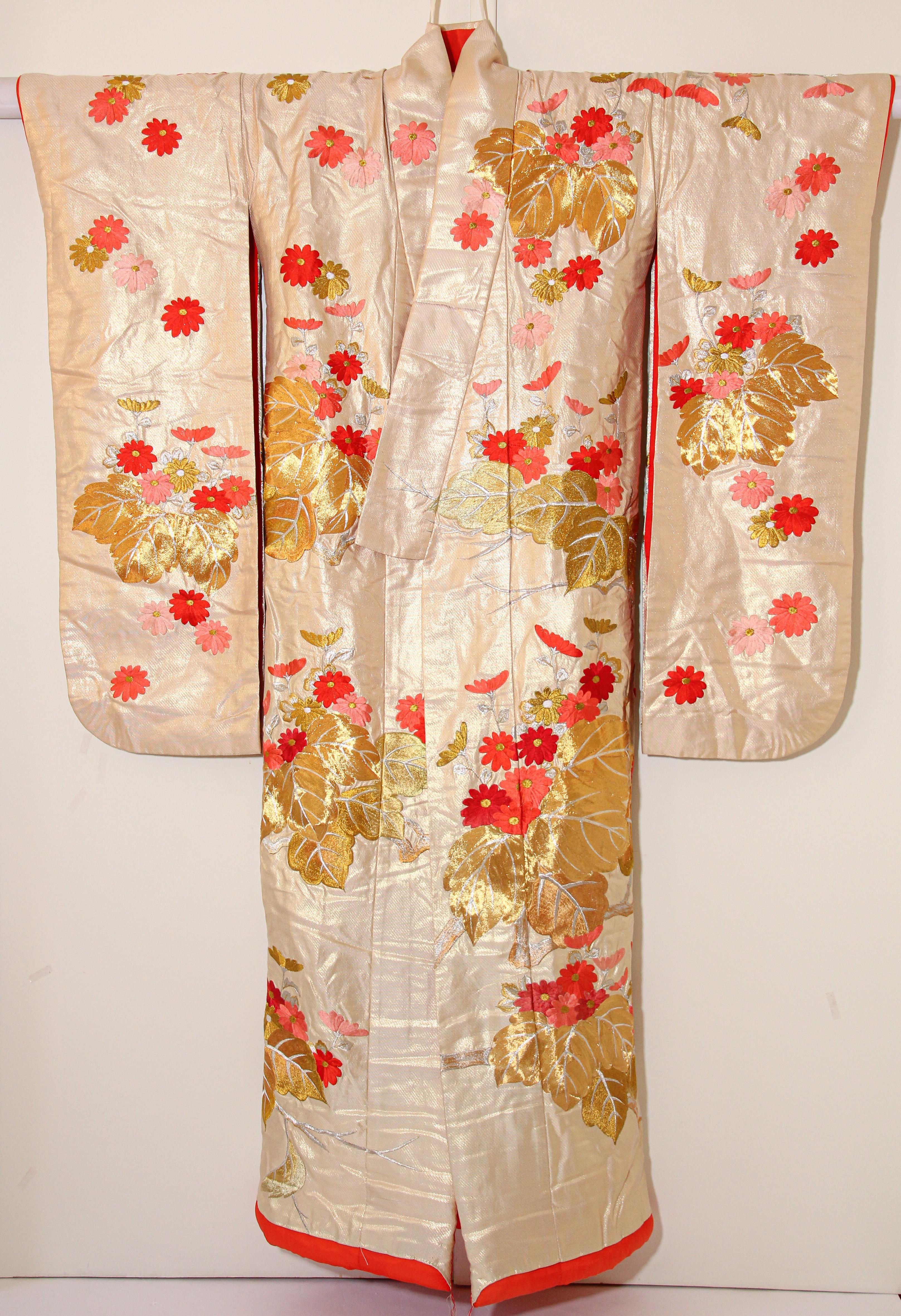  Vintage Japanese Ceremonial Kimono Gold Brocade with Flying Cranes For Sale 6