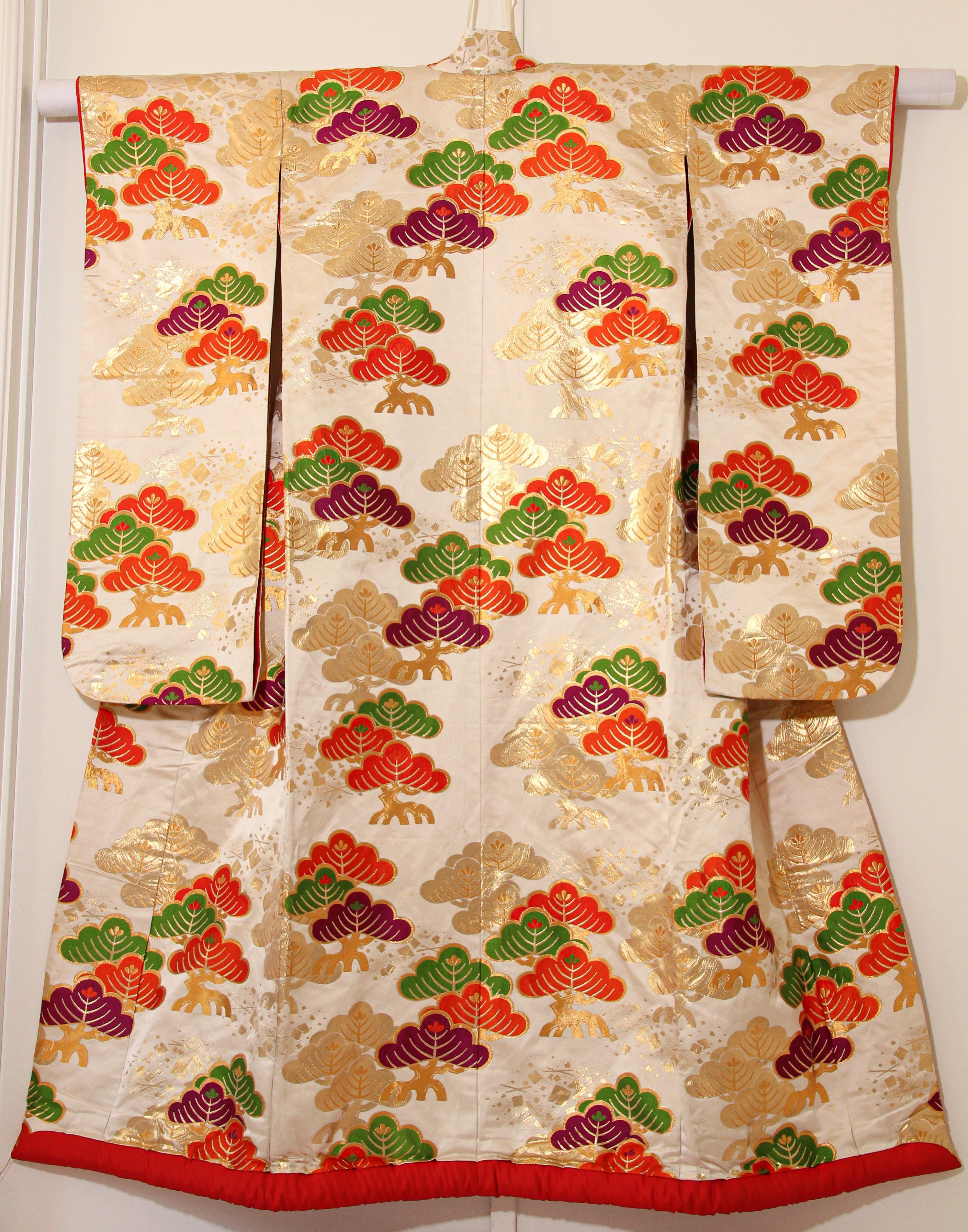 Robe de cérémonie japonaise vintage style kimono en brocart de soie en vente 10