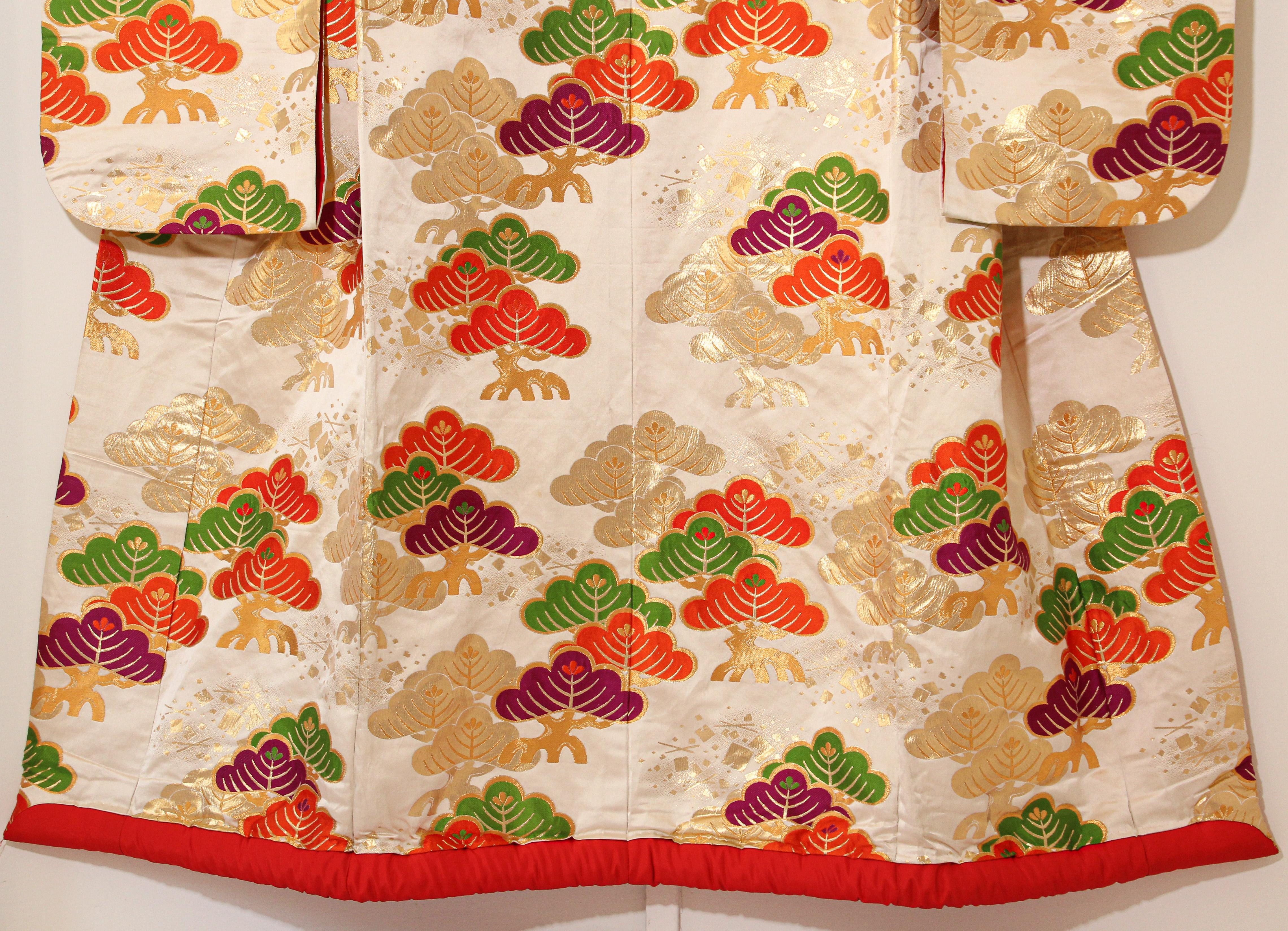 Robe de cérémonie japonaise vintage style kimono en brocart de soie en vente 14