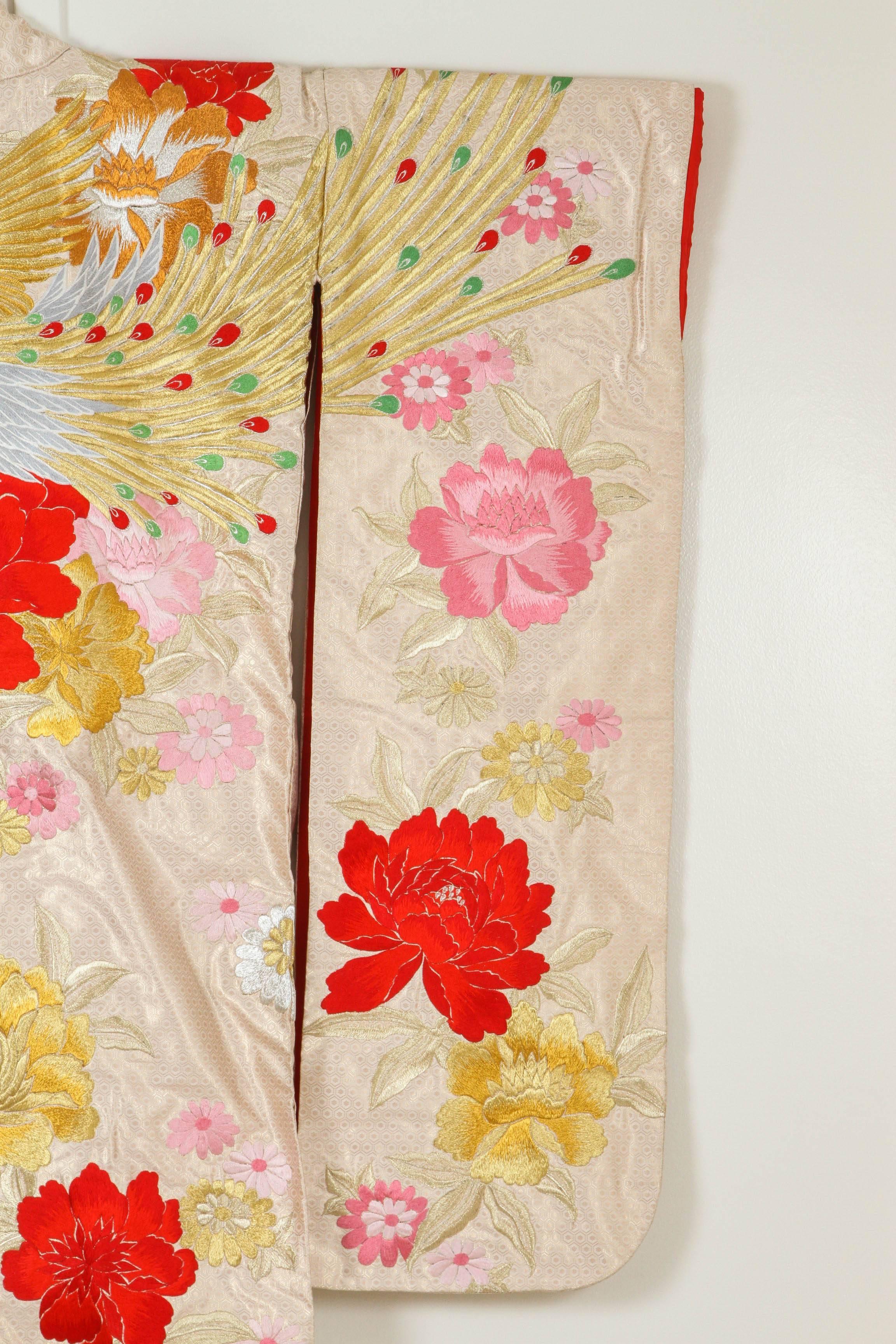 Japanisches zeremonielles Kimono-Kleid aus Seidenbrokat, Kimono im Zustand „Gut“ im Angebot in North Hollywood, CA