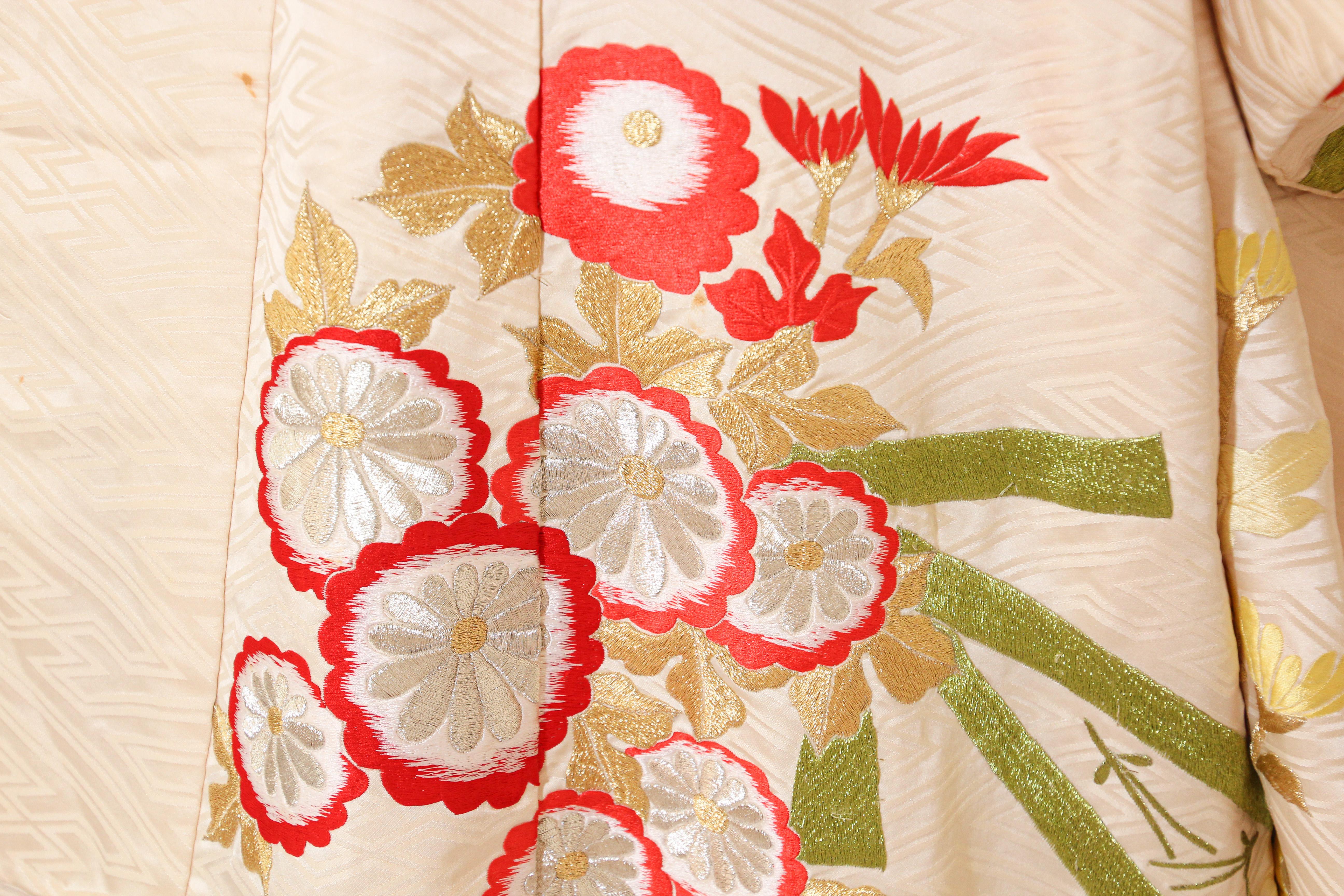 Japanisches Hochzeitskleid aus Seidenbrokat, Kimono 4
