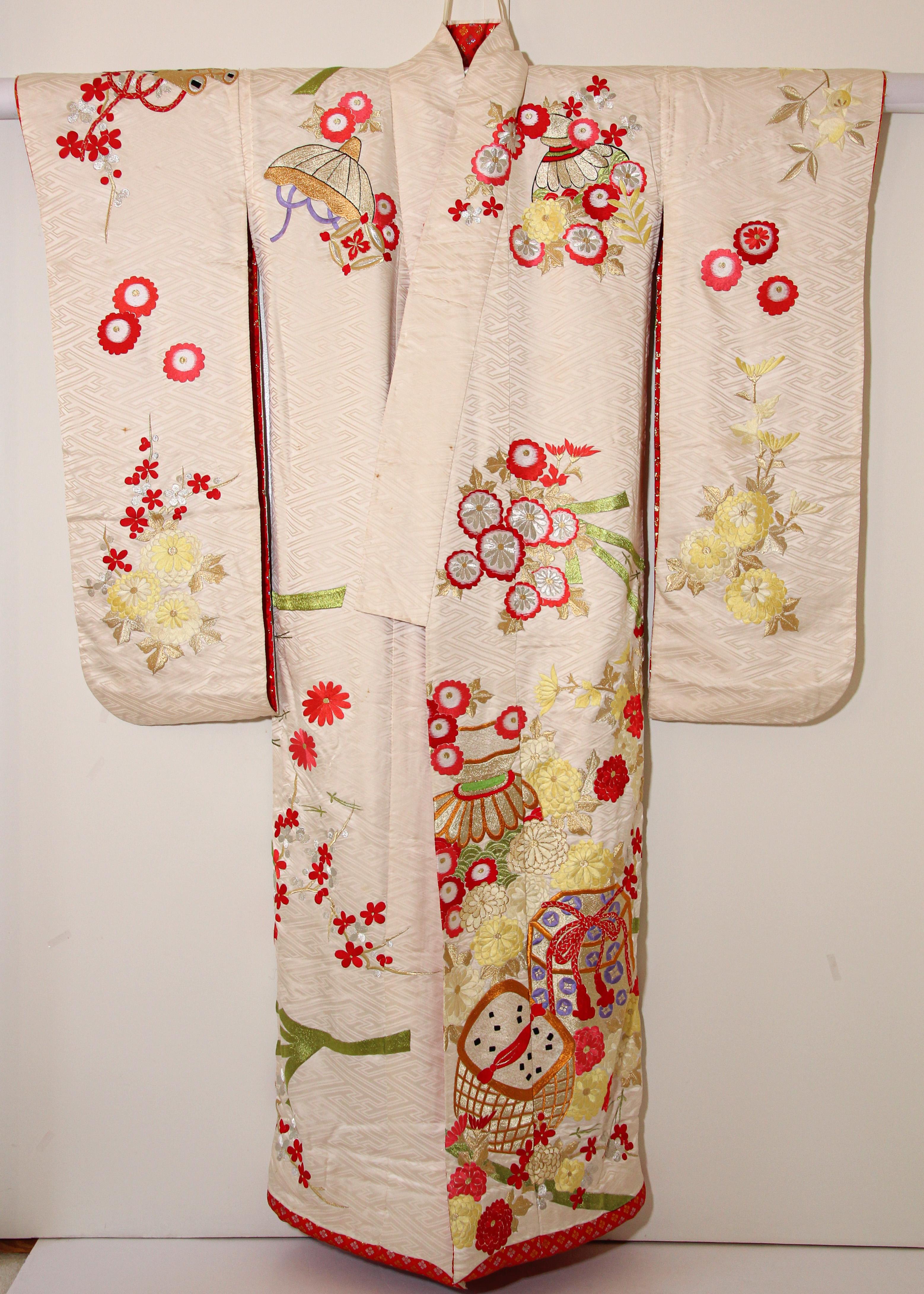 Japanisches Hochzeitskleid aus Seidenbrokat, Kimono 5