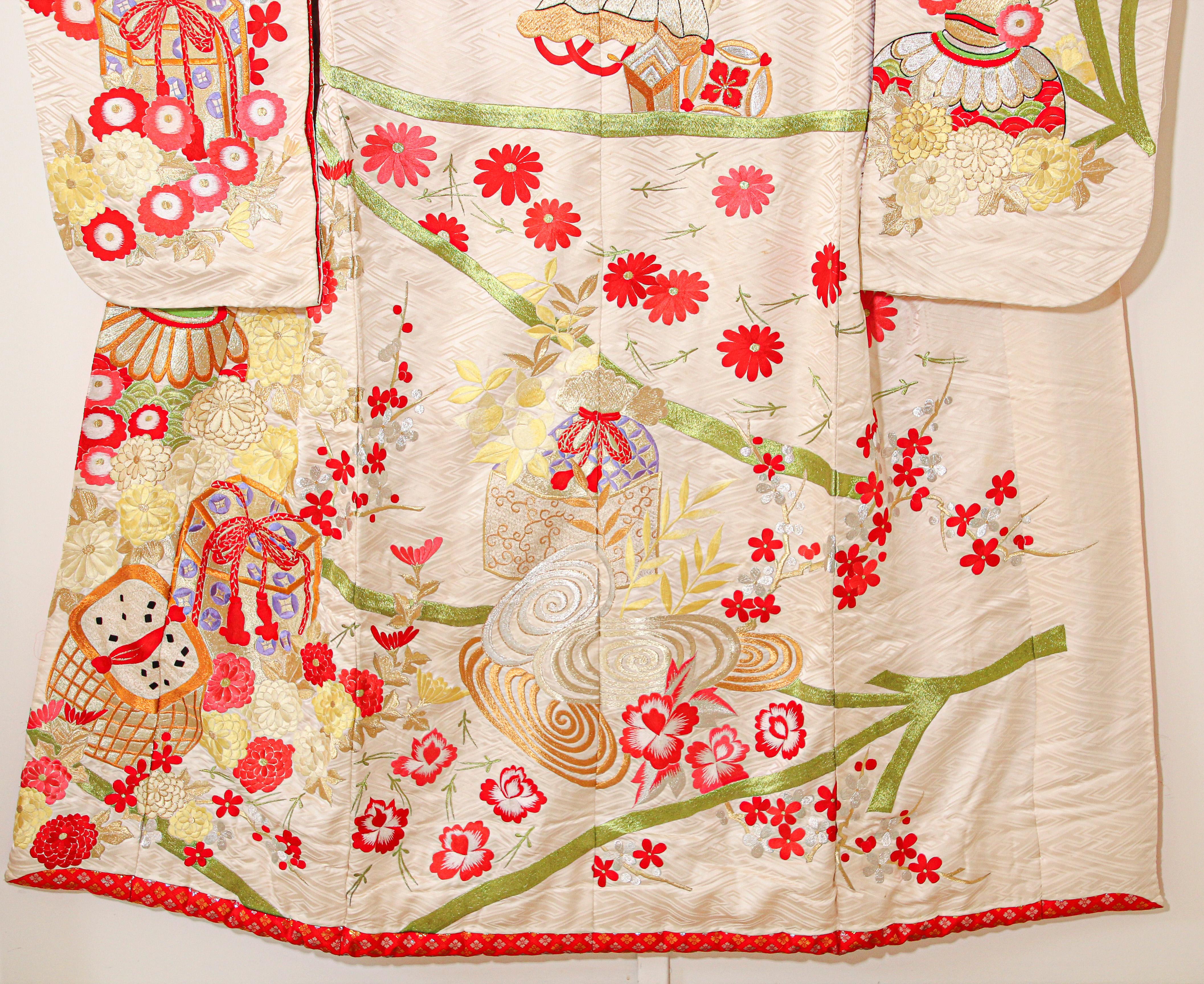 Japanisches Hochzeitskleid aus Seidenbrokat, Kimono 10