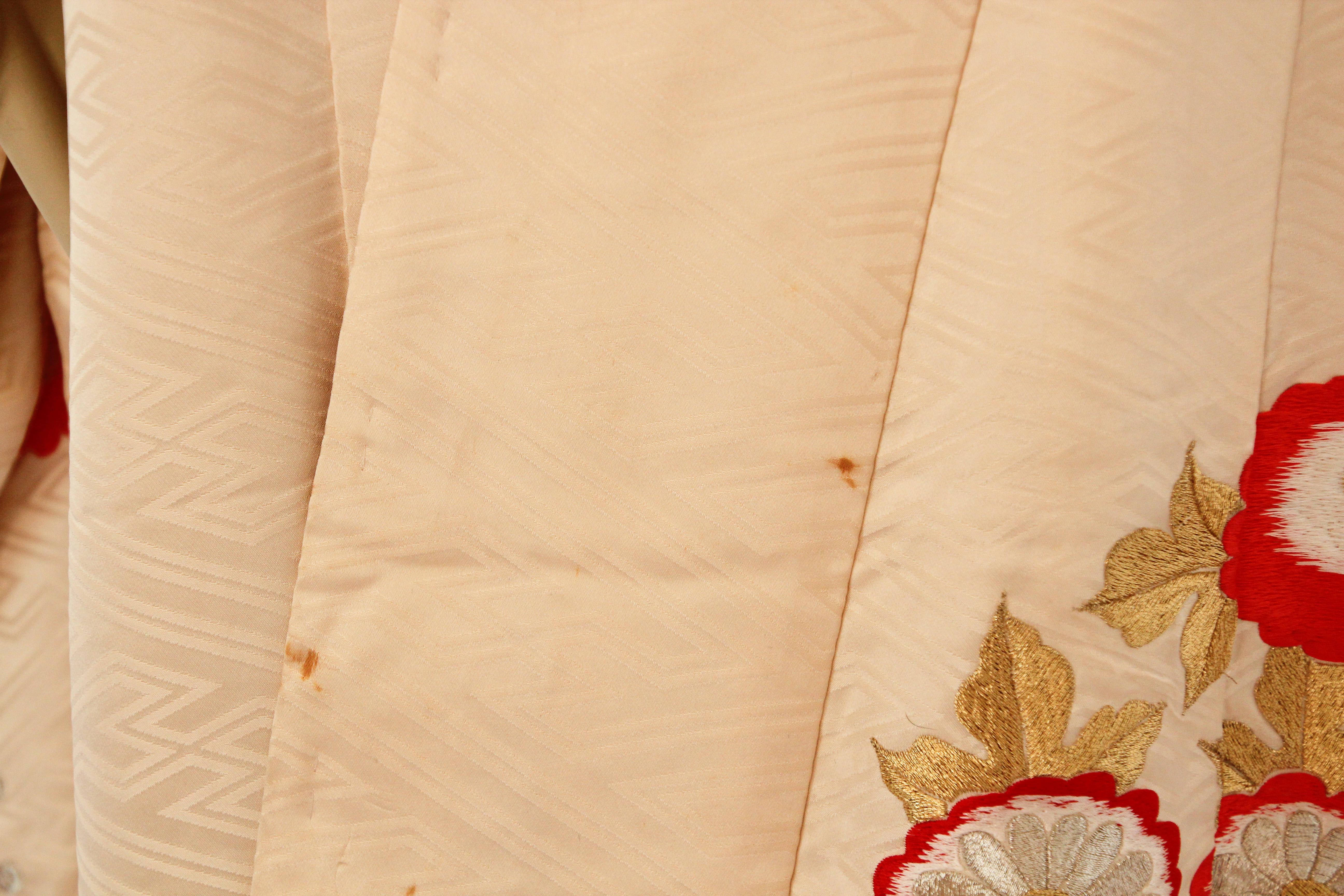 Vintage Kimono Silk Brocade Japanese Wedding Gown In Good Condition In North Hollywood, CA