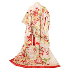 Japanisches Hochzeitskleid aus Seidenbrokat mit Kimono