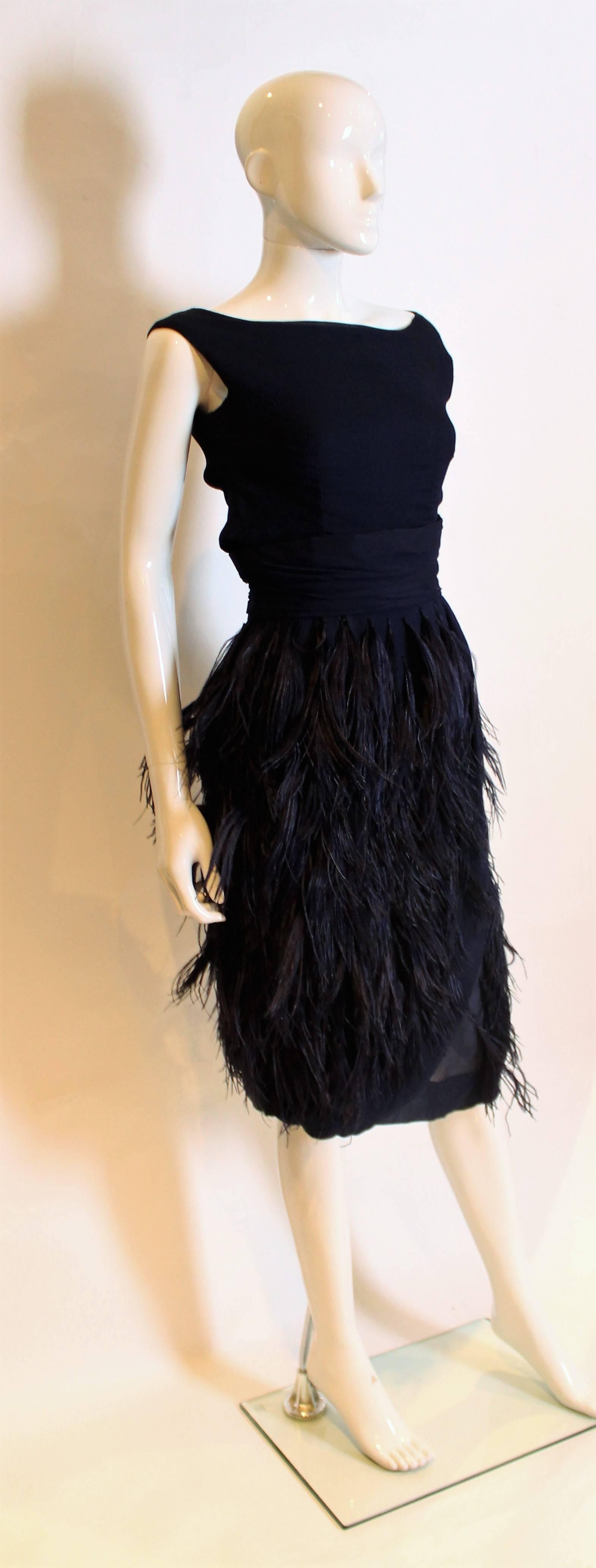  Vintage Silk Chiffon and Feather Cocktail Dress by Norman Hartnell In Excellent Condition For Sale In London, GB