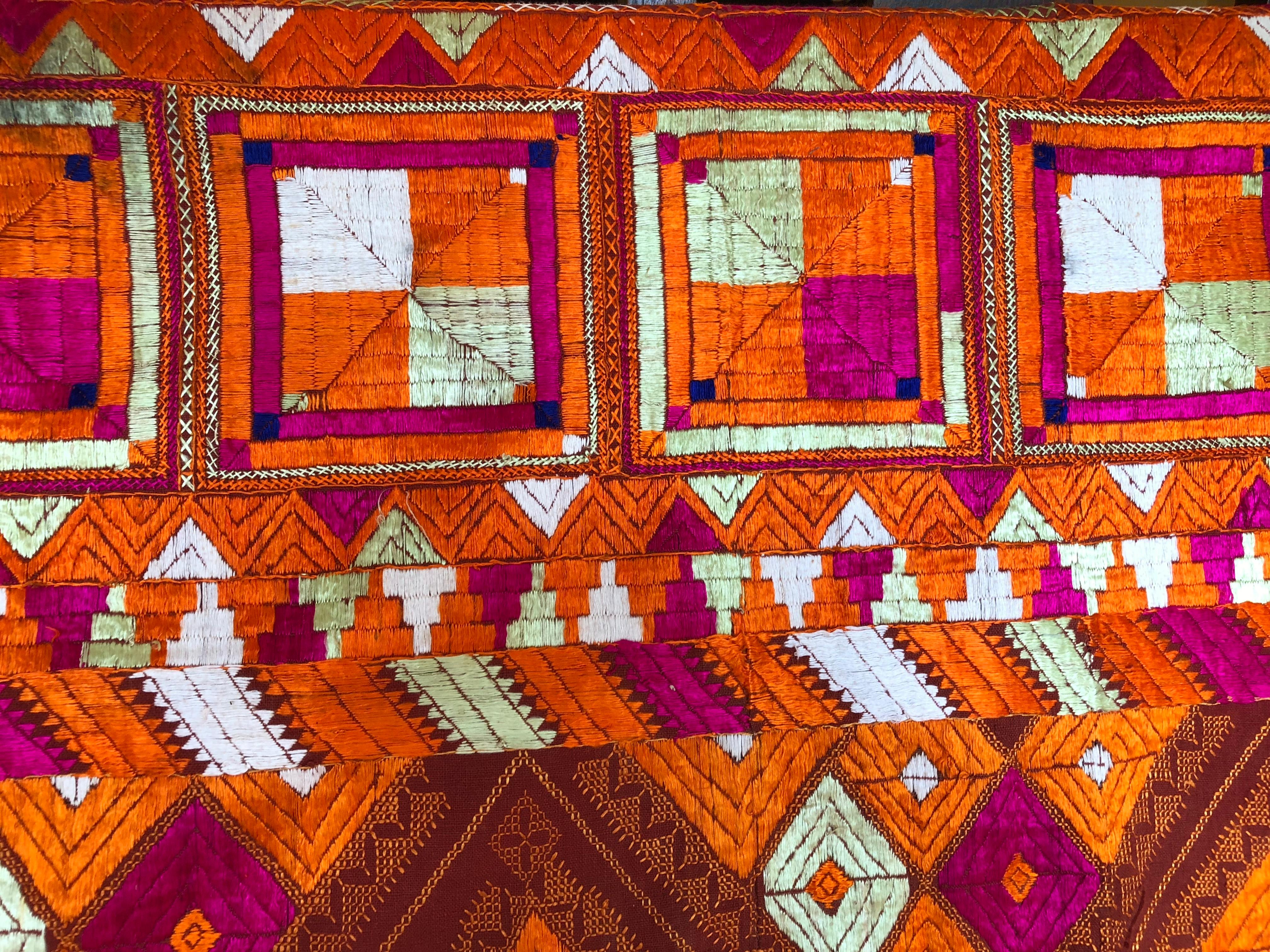 Indian Vintage Silk Embroidered Phulkari Bagh Wedding Shawl, Punjab, India For Sale