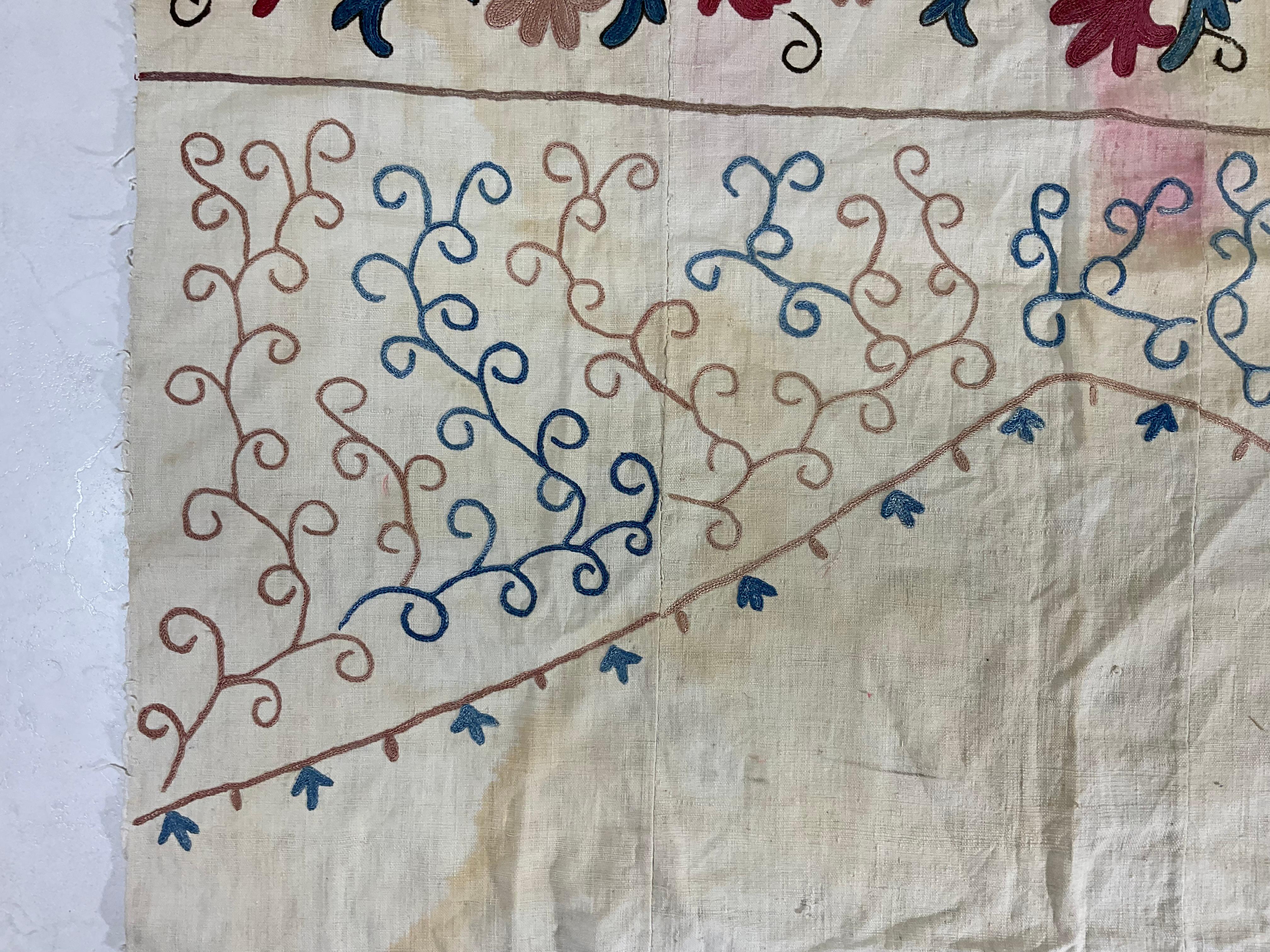 Vintage  Silk Embroidery Suzani Textile For Sale 3