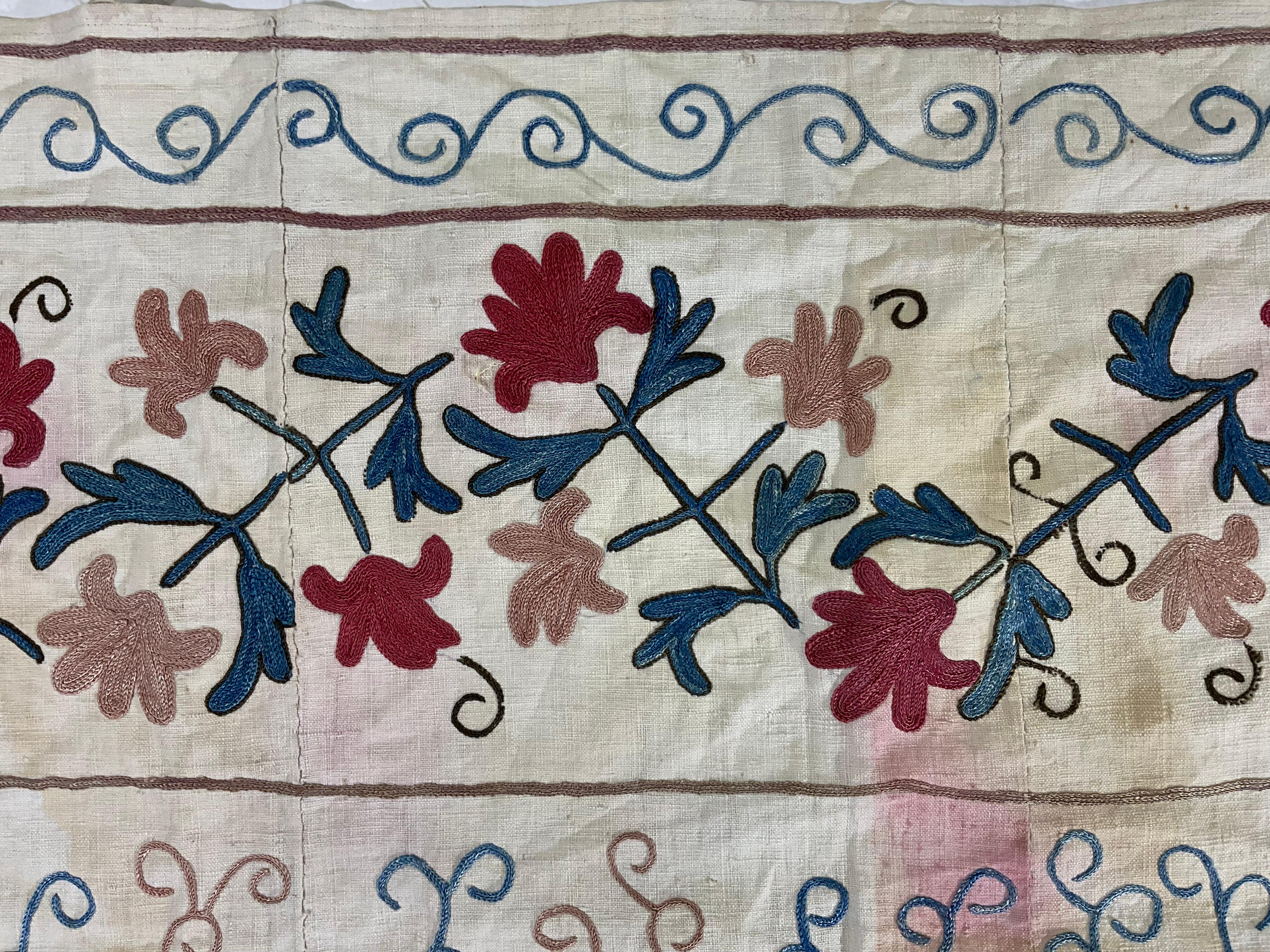 Vintage  Silk Embroidery Suzani Textile For Sale 4