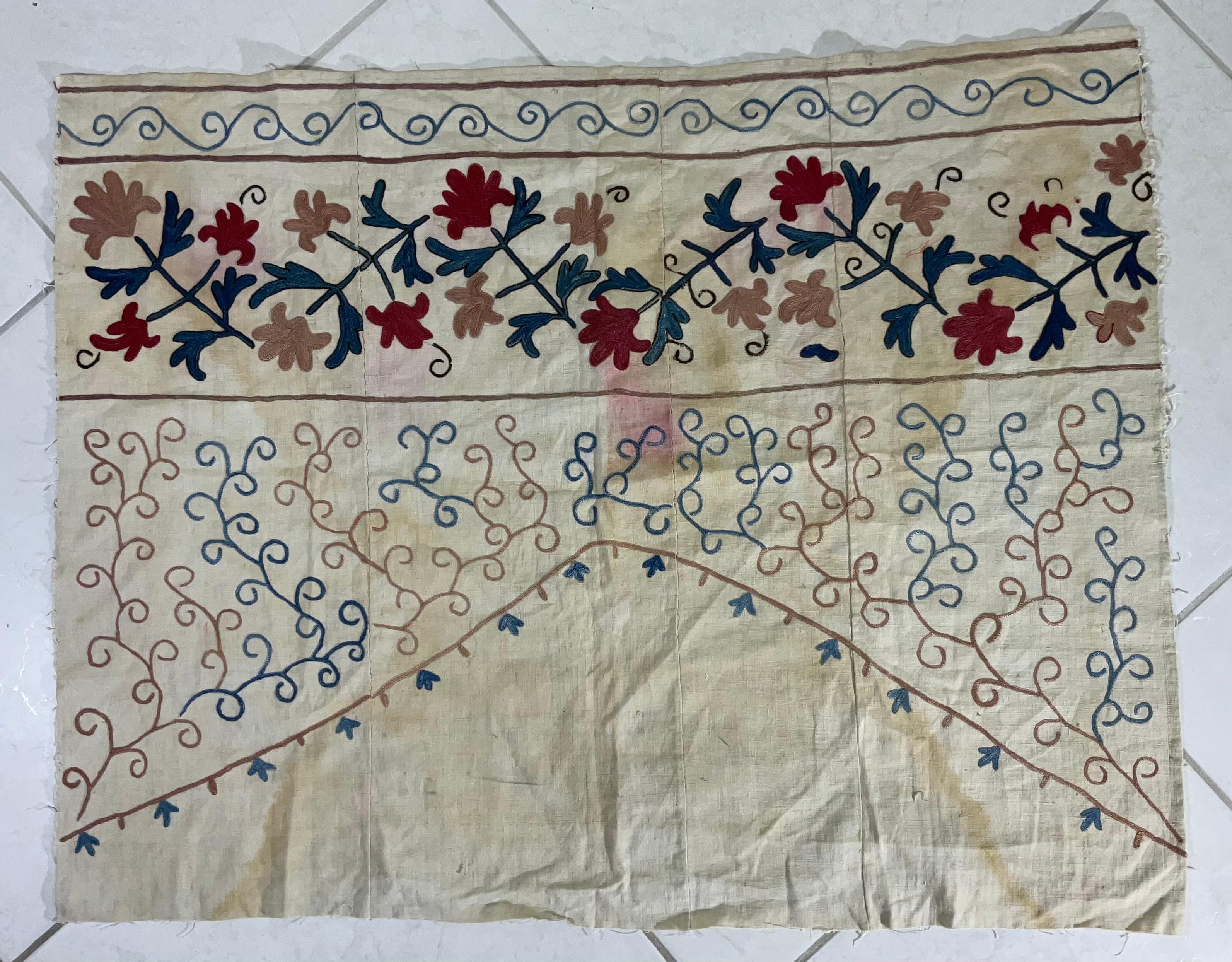 Vintage  Silk Embroidery Suzani Textile For Sale 6