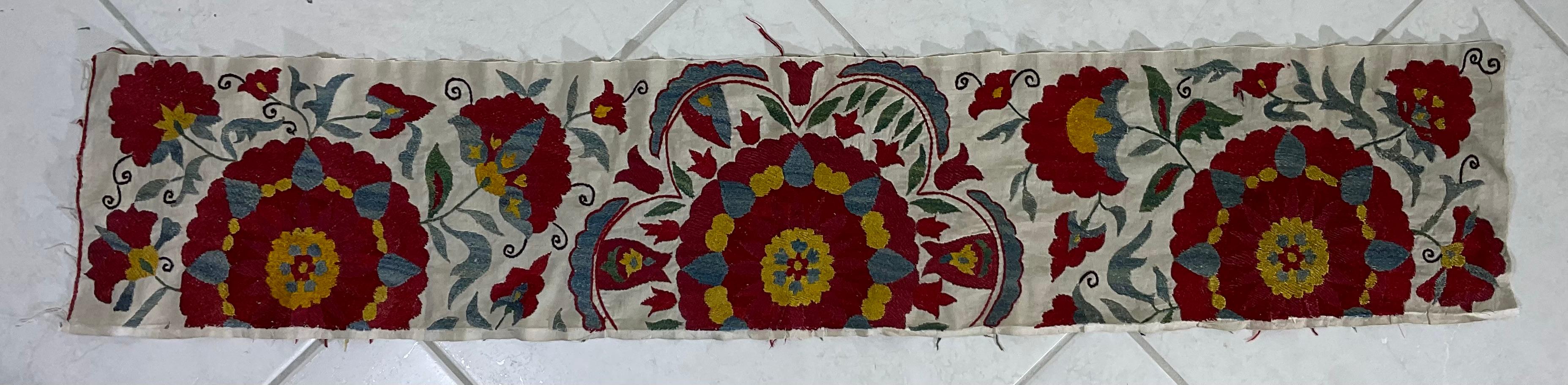Vintage  Silk Embroidery Suzani Textile For Sale 8