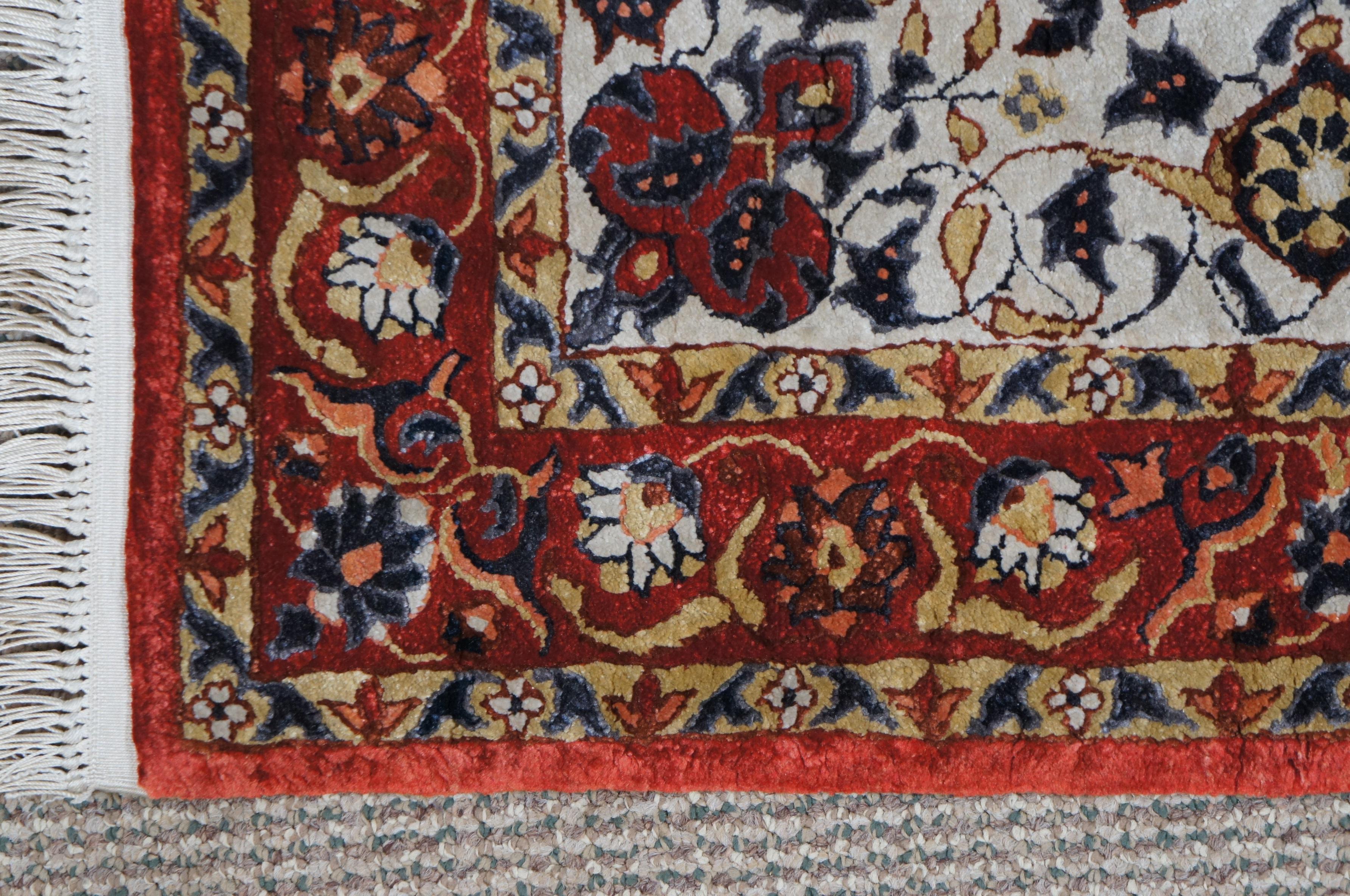 20th Century Vintage Silk Hand Knotted Floral All Over Area Rug Carpet Mat 4'