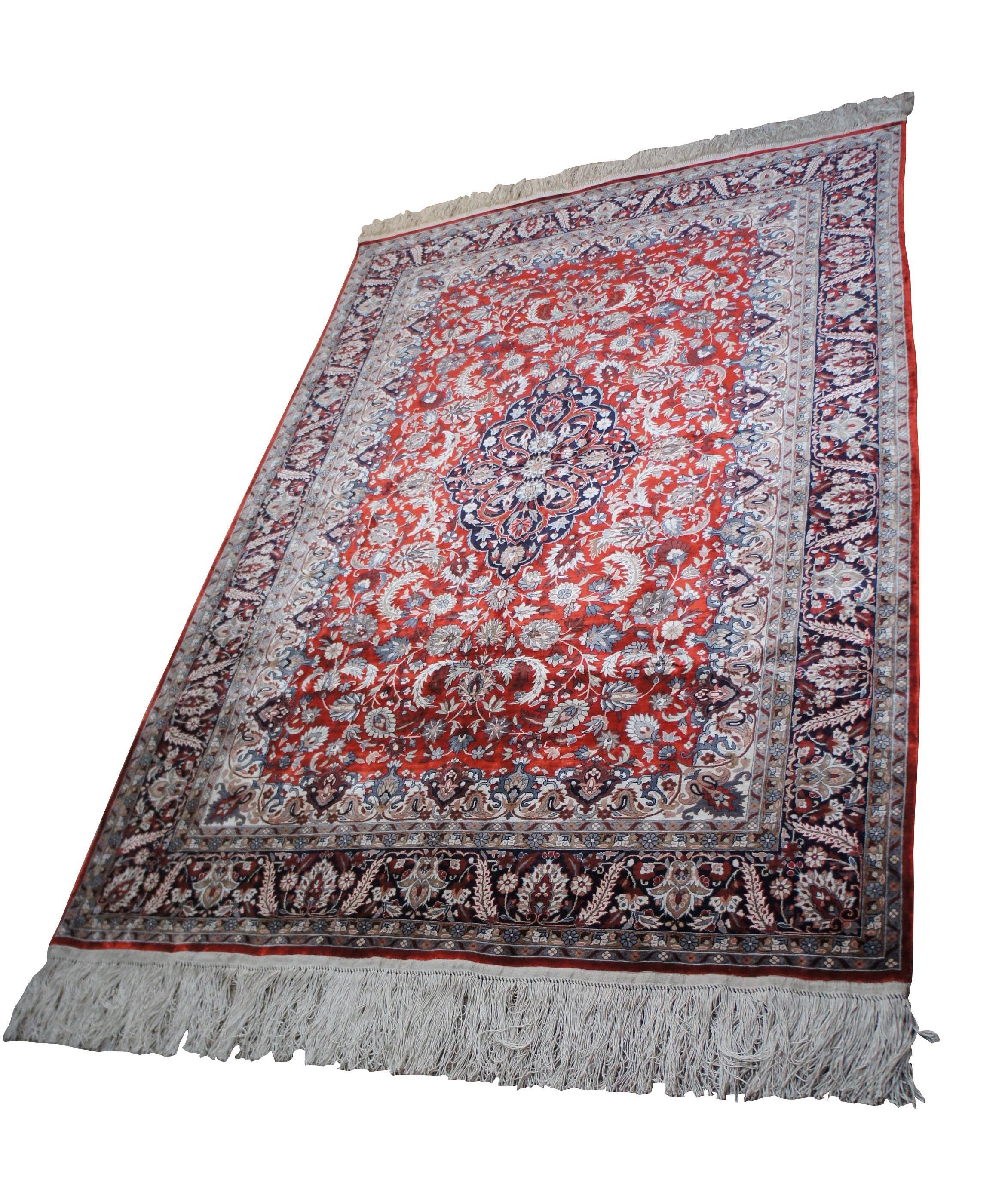 Vintage Silk Hand Knotted Persian Sino Floral Medallion Area Rug Carpet Mat 6' In Good Condition For Sale In Dayton, OH
