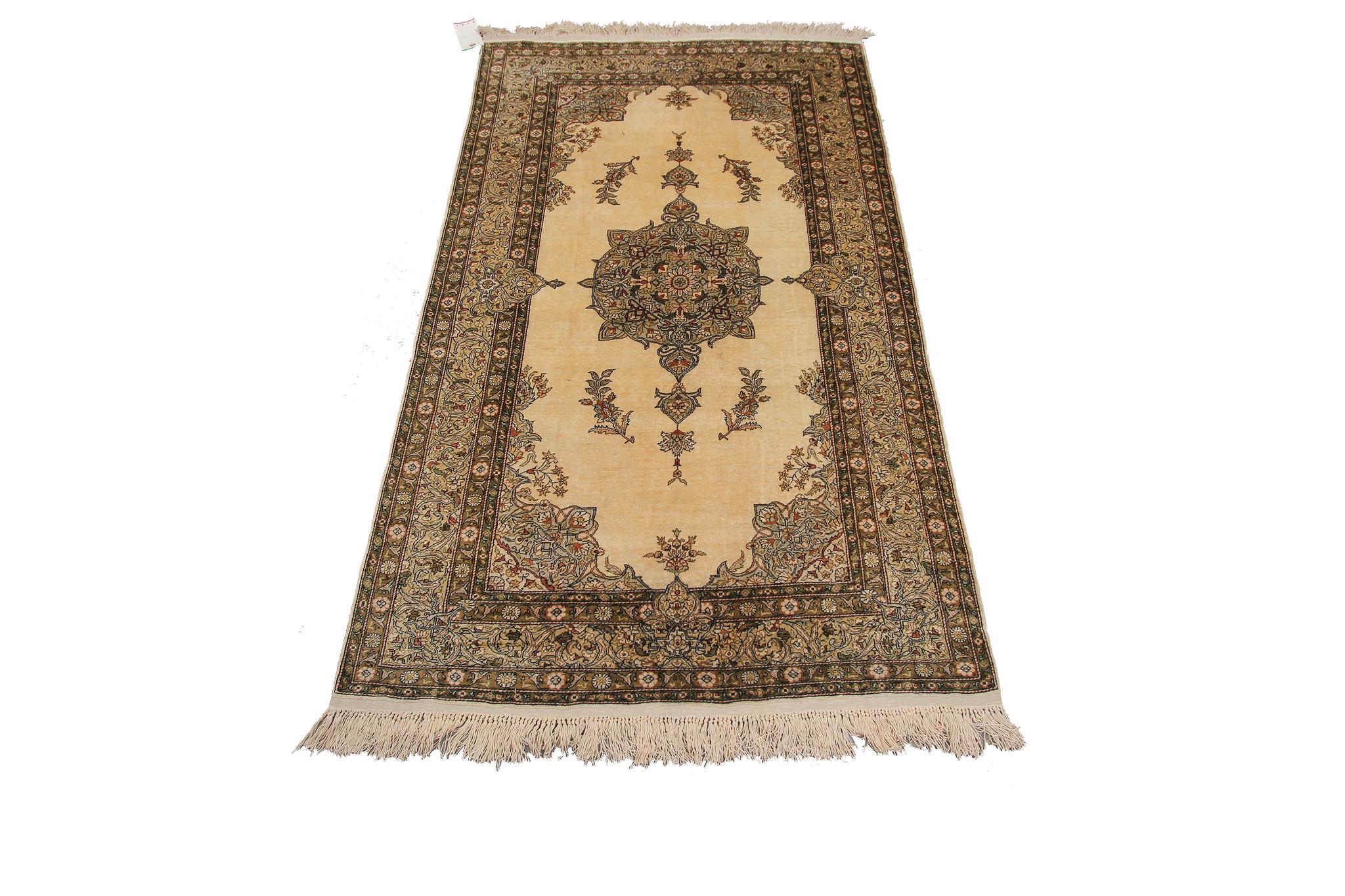 Museum quality rare vintage 100% pure silk hereke rug kaysari rug fine high quality 3x5

2'10