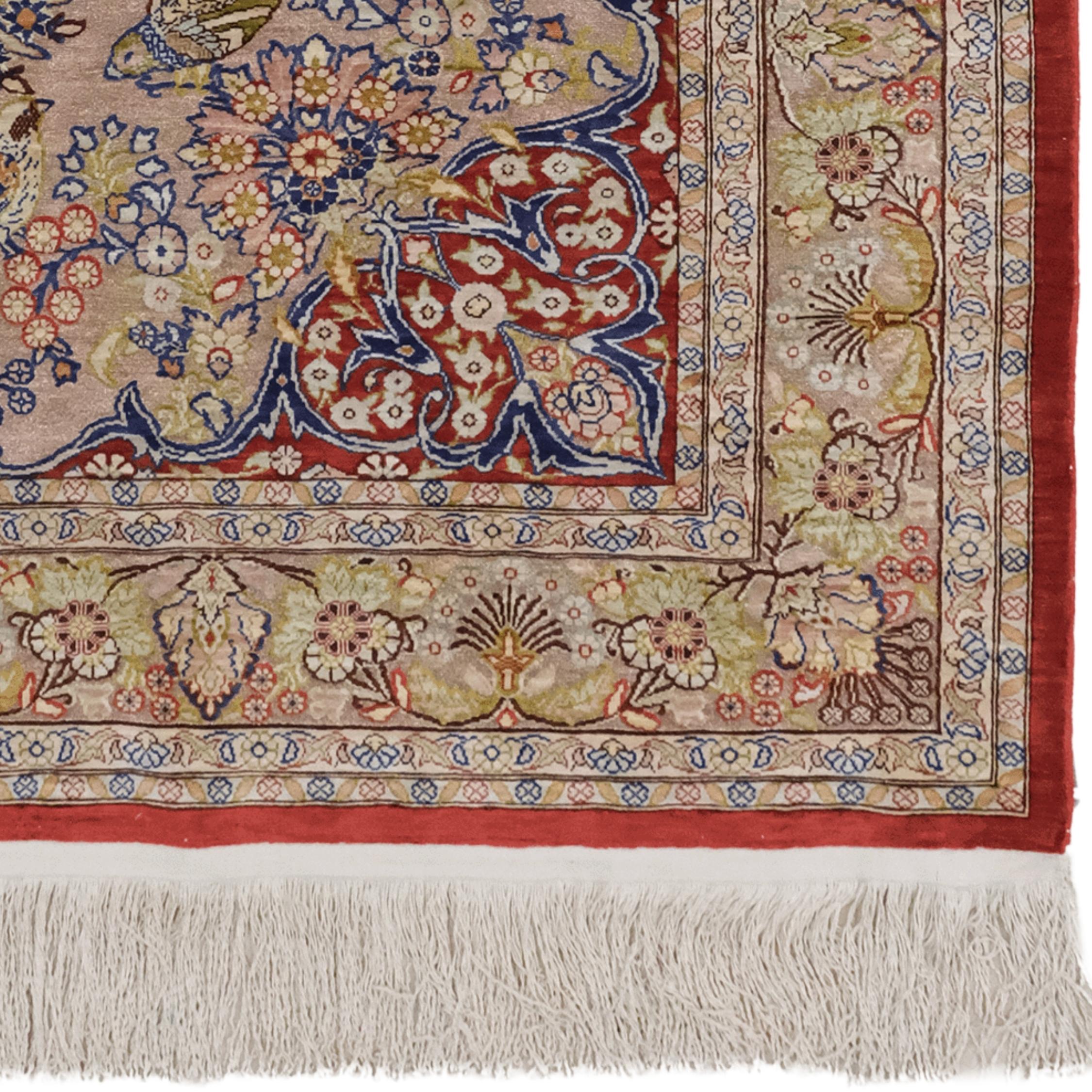 Vintage Silk Hereke Rug - Silk Rug im Zustand „Gut“ im Angebot in Sultanahmet, 34