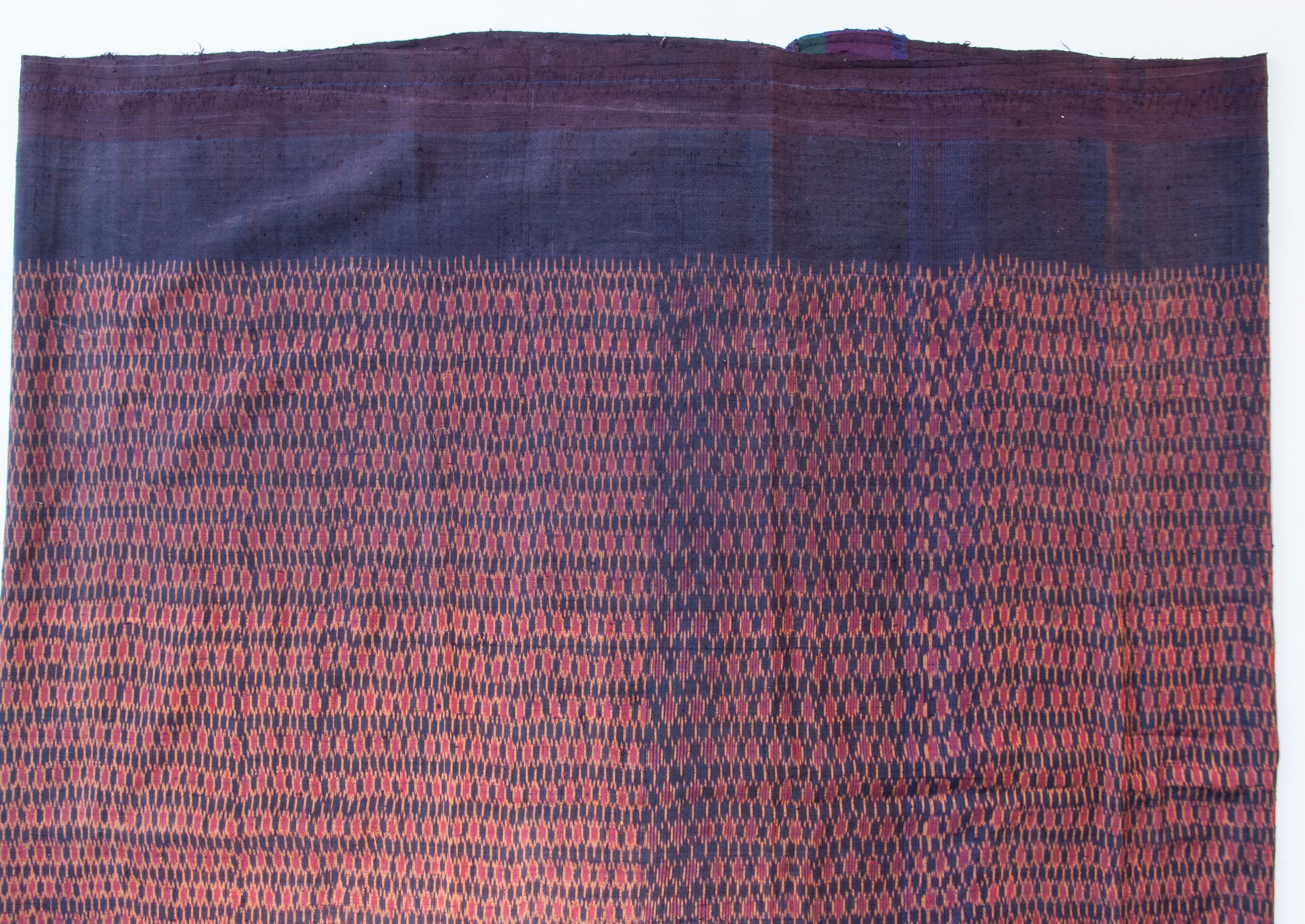 Vintage Silk Ikat Sarong from Northeast Thailand or Cambodia, Mid-20th Century In Good Condition In Point Richmond, CA