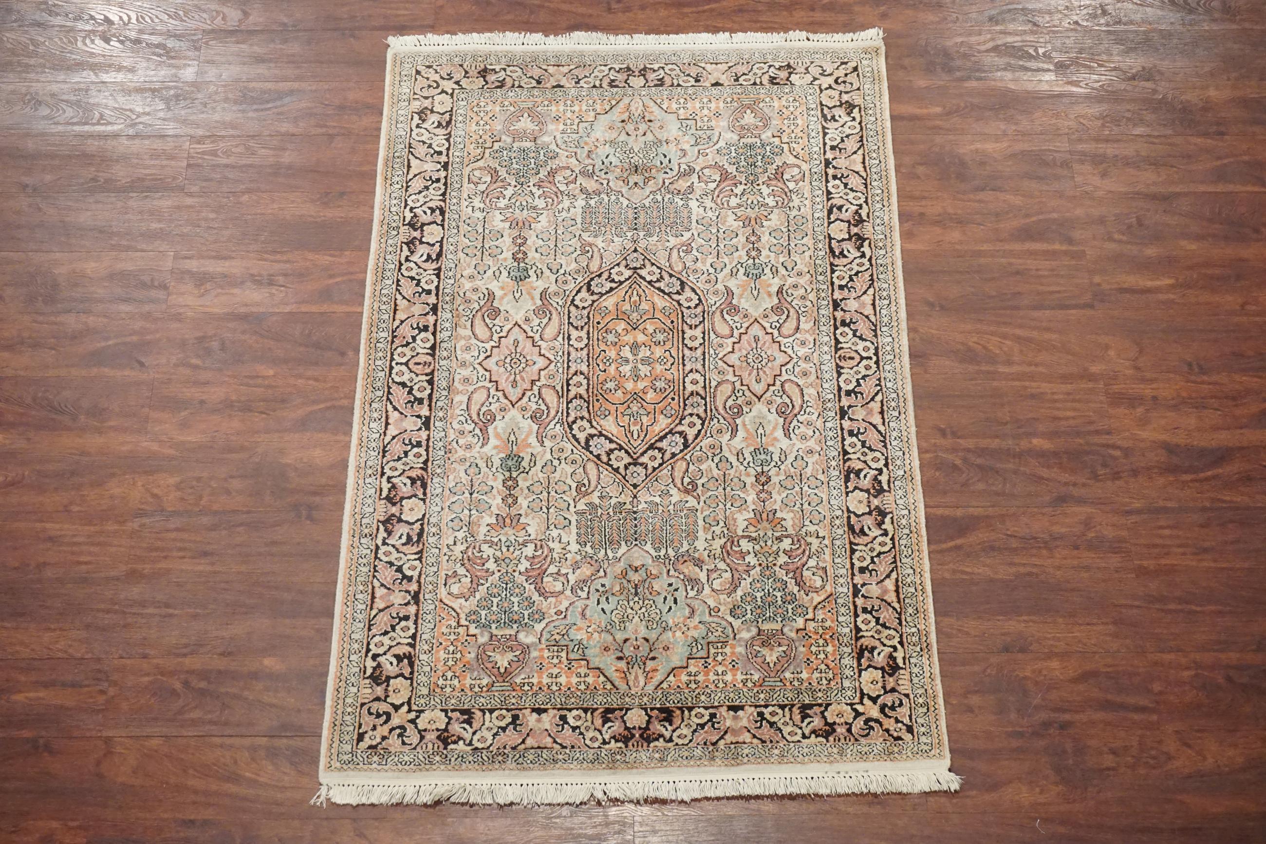 Vintage Silk Kashmir rug,

circa 1980.

Measures: 3' 6