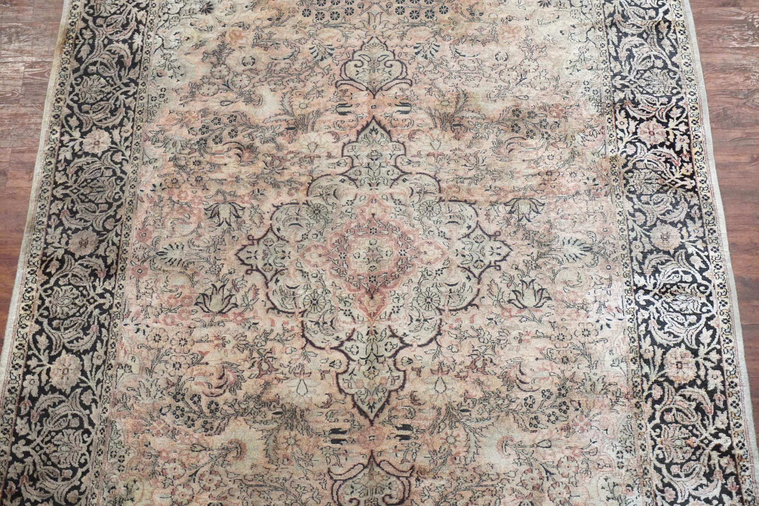 Vintage Silk Kashmir rug

Made in Kashmir,

circa 1970

Measures: 6' x 9' 1