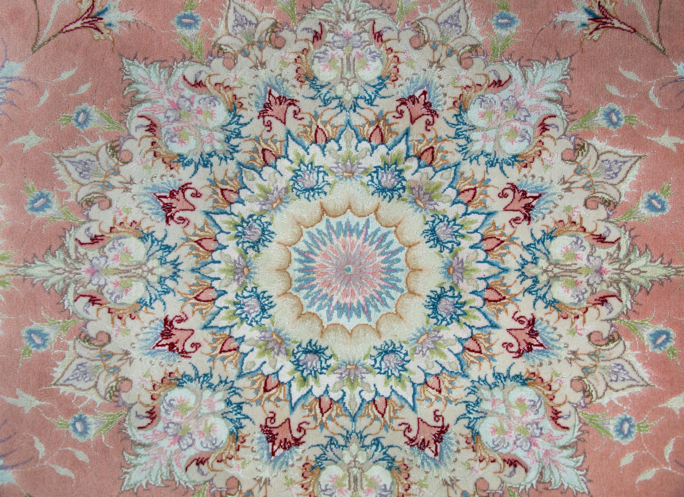 Persischer Tabriz-Teppich aus Seide im Angebot 2