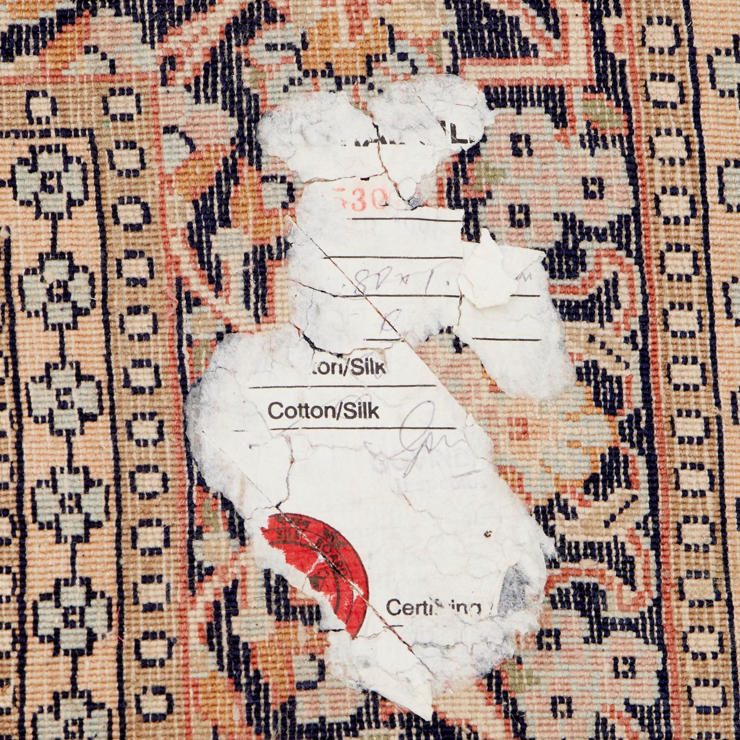 Vintage Kaschmir-Teppich aus Seidenflor aus Kaschmir mit Blumenmuster auf lachsrosa Grund im Angebot 1