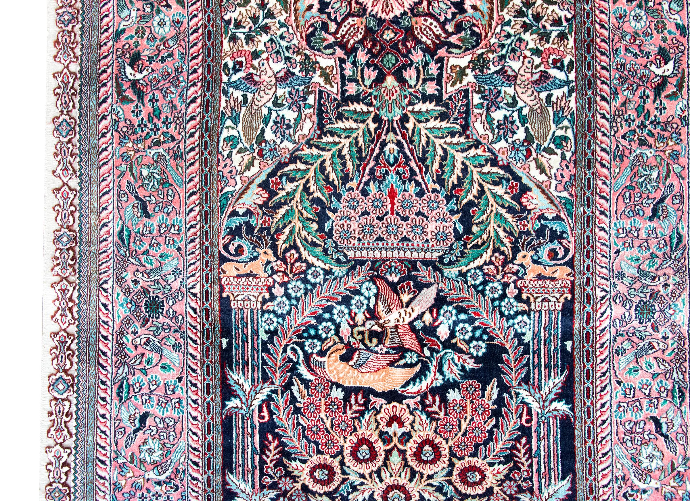 Vintage Silk Prayer Rug In Good Condition For Sale In Chicago, IL