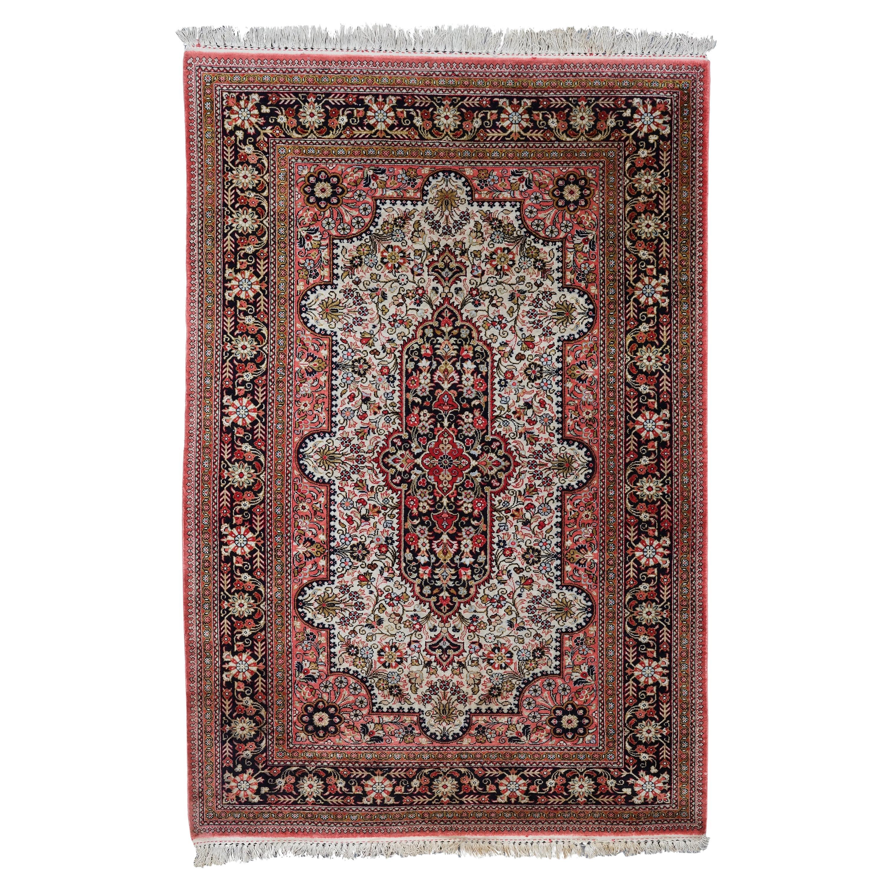 Tapis vintage en soie de Qum - Tapis en soie de Qum du 19ème siècle, Tapis ancien, Tapis vintage