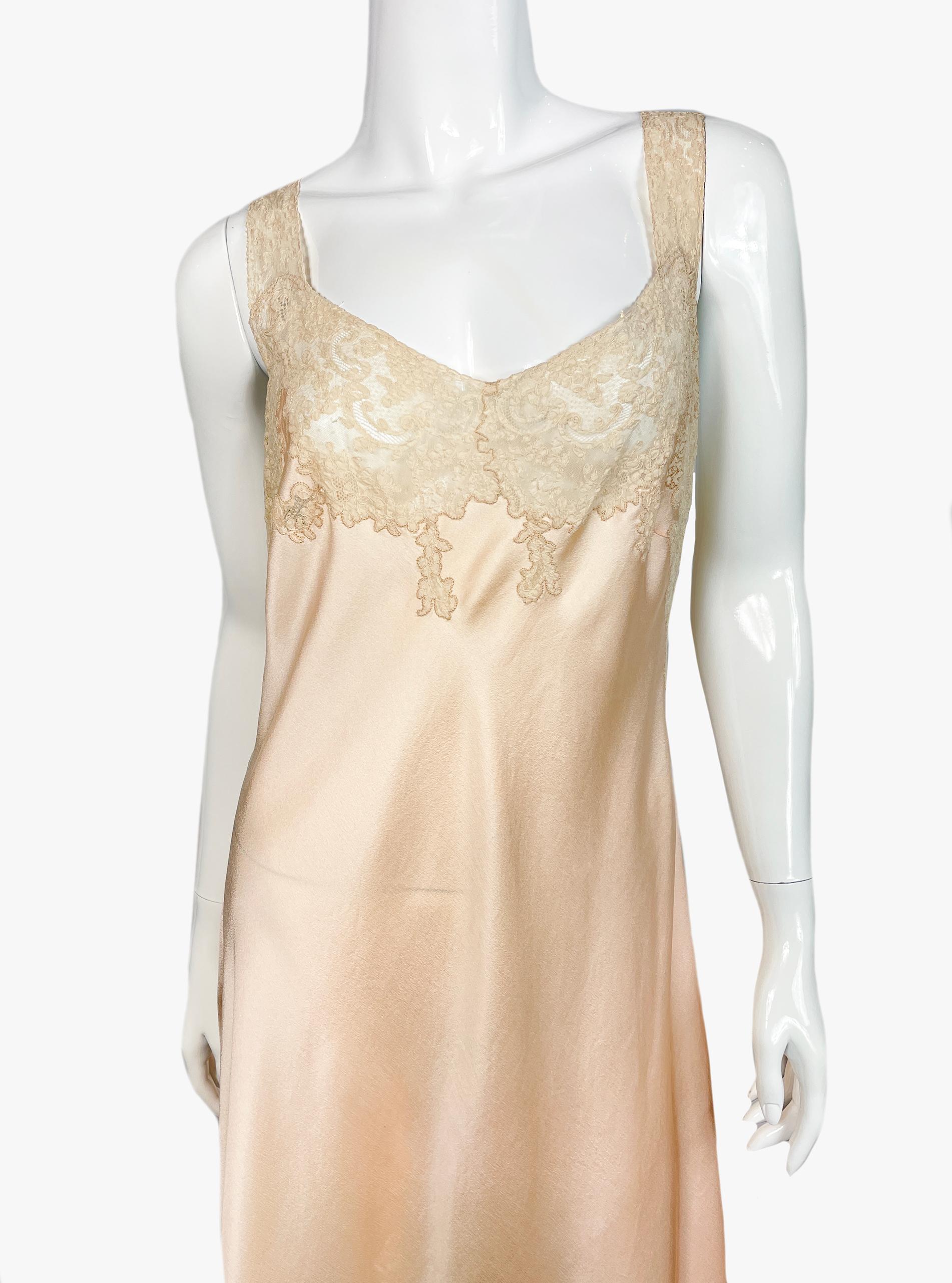 Vintage Silk Sleep Dress, 1930s In Good Condition For Sale In New York, NY