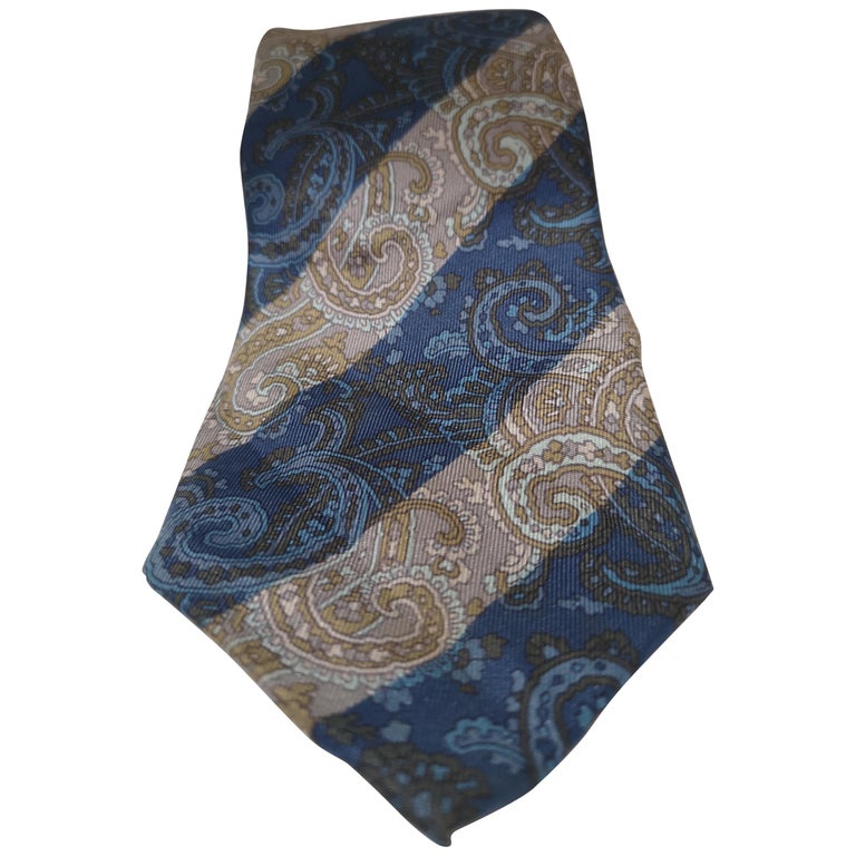 Vintage silk tie For Sale at 1stDibs