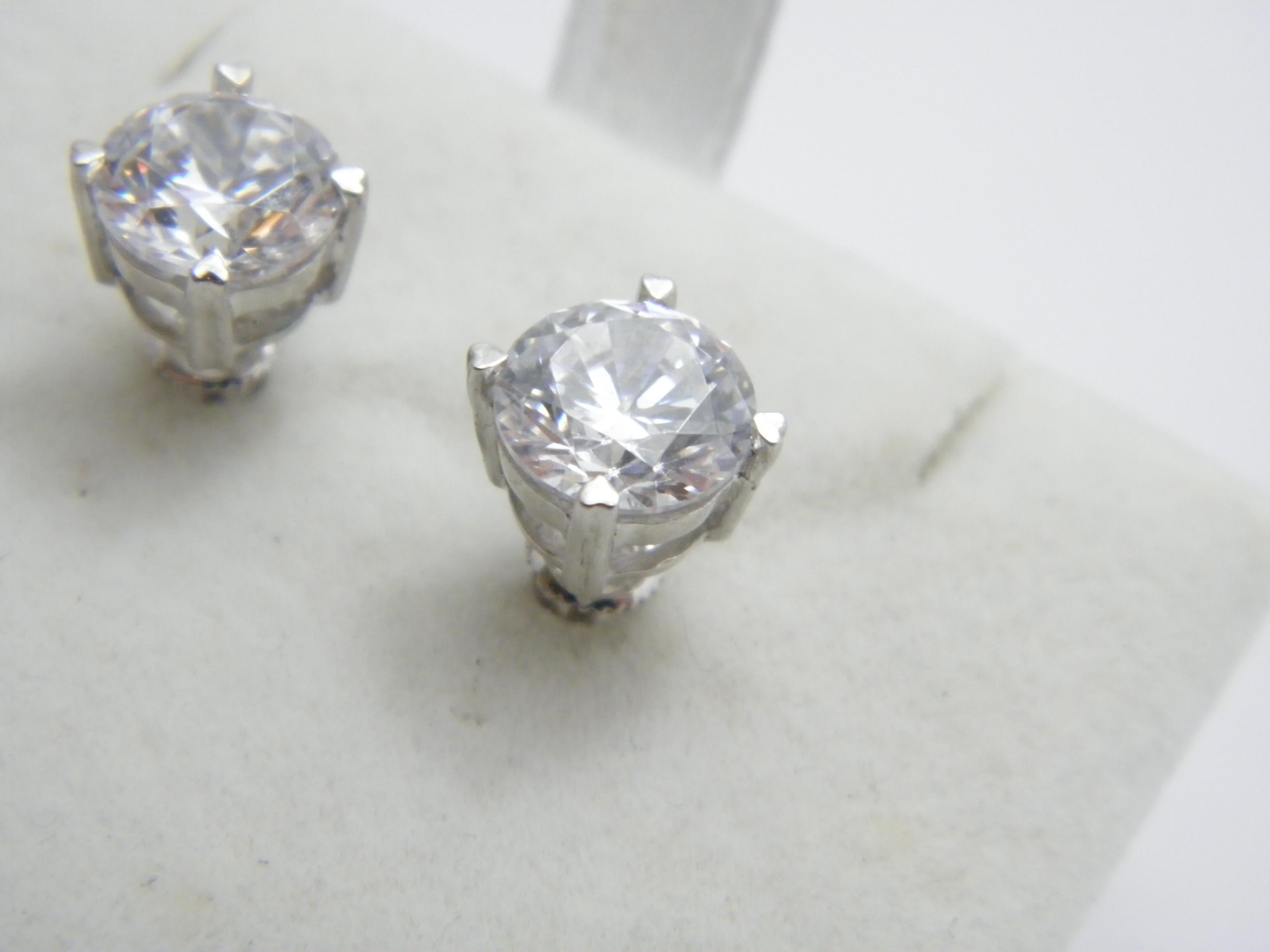 3.5 carat diamond earrings