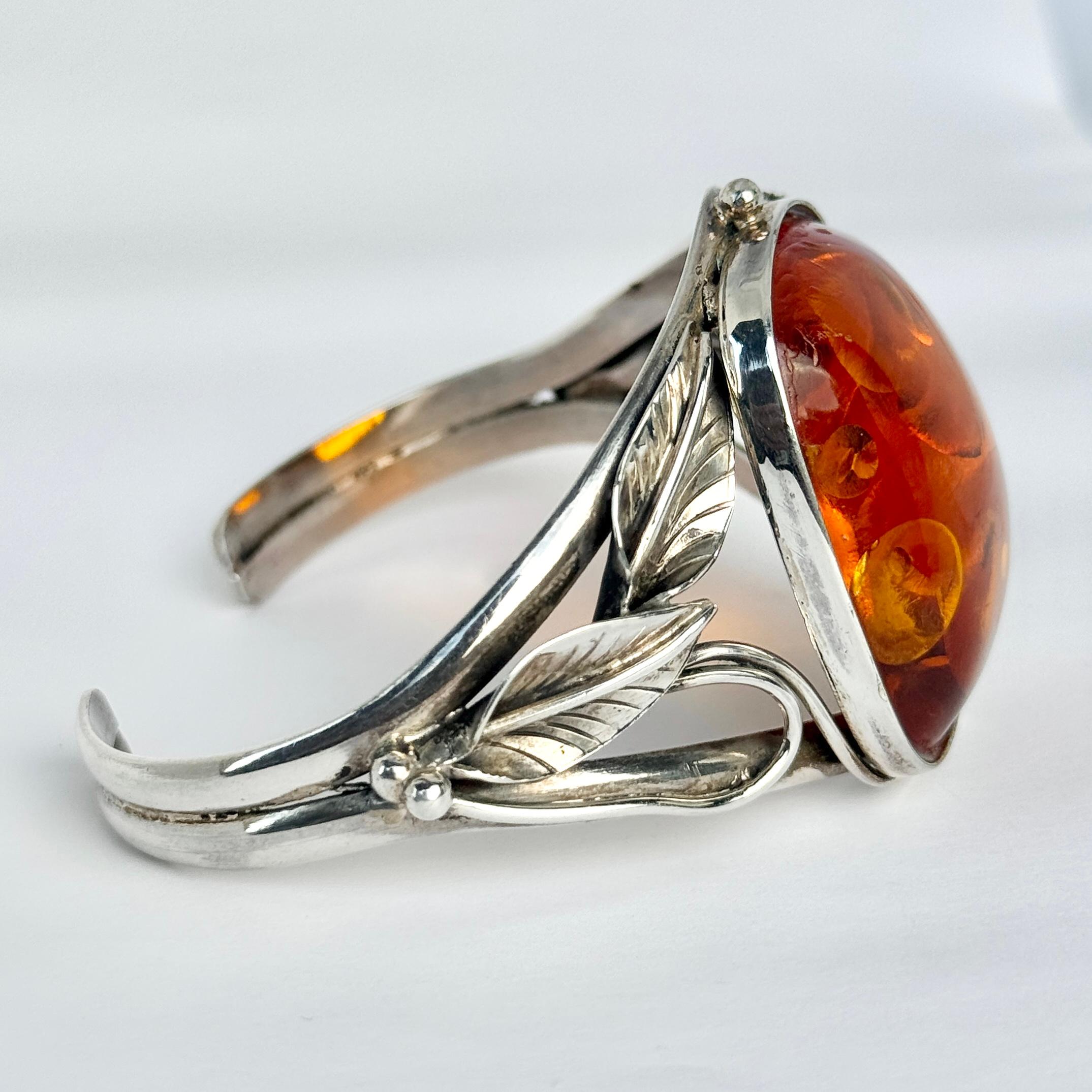 Women's or Men's Vintage Silver Amber Bracelet For Sale