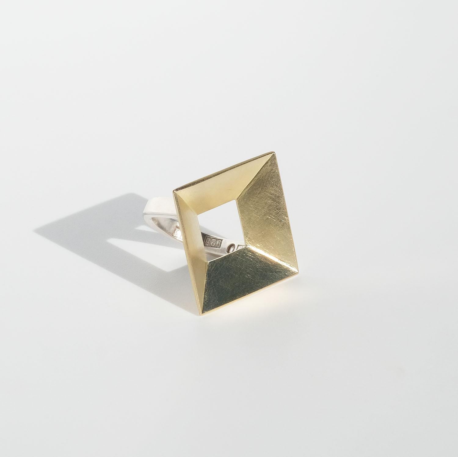 Vintage Silver and 18k Gold Ring by Marie Fernström Made Year 1996 In Good Condition For Sale In Stockholm, SE