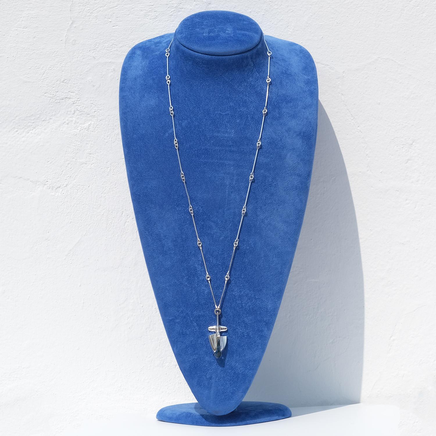 Vintage Silver and Acrylic Necklace “Iguana” by Björn Weckström Made 1974 In Good Condition For Sale In Stockholm, SE