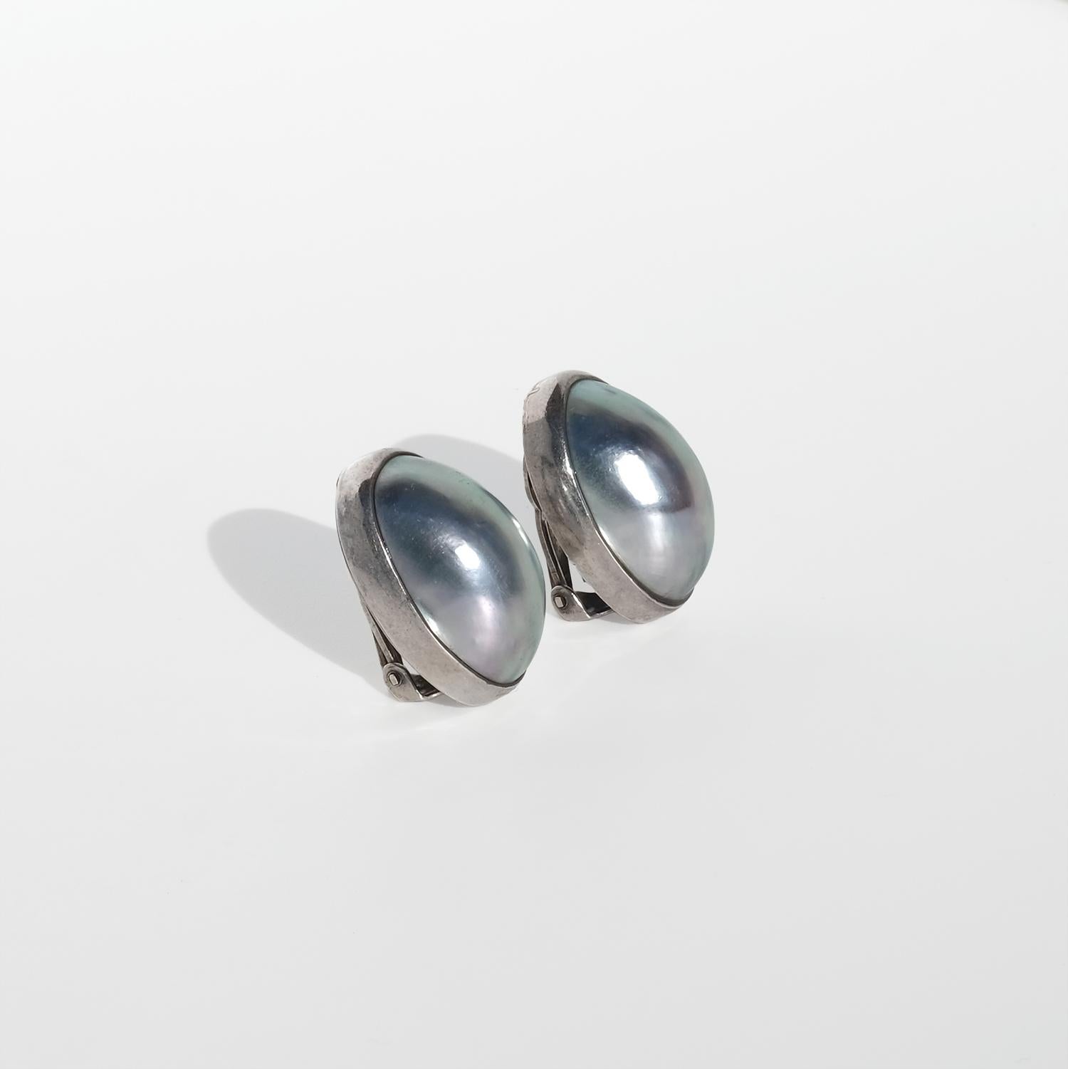 Orecchini a clip in argento e madreperla grigia d'epoca In condizioni buone in vendita a Stockholm, SE