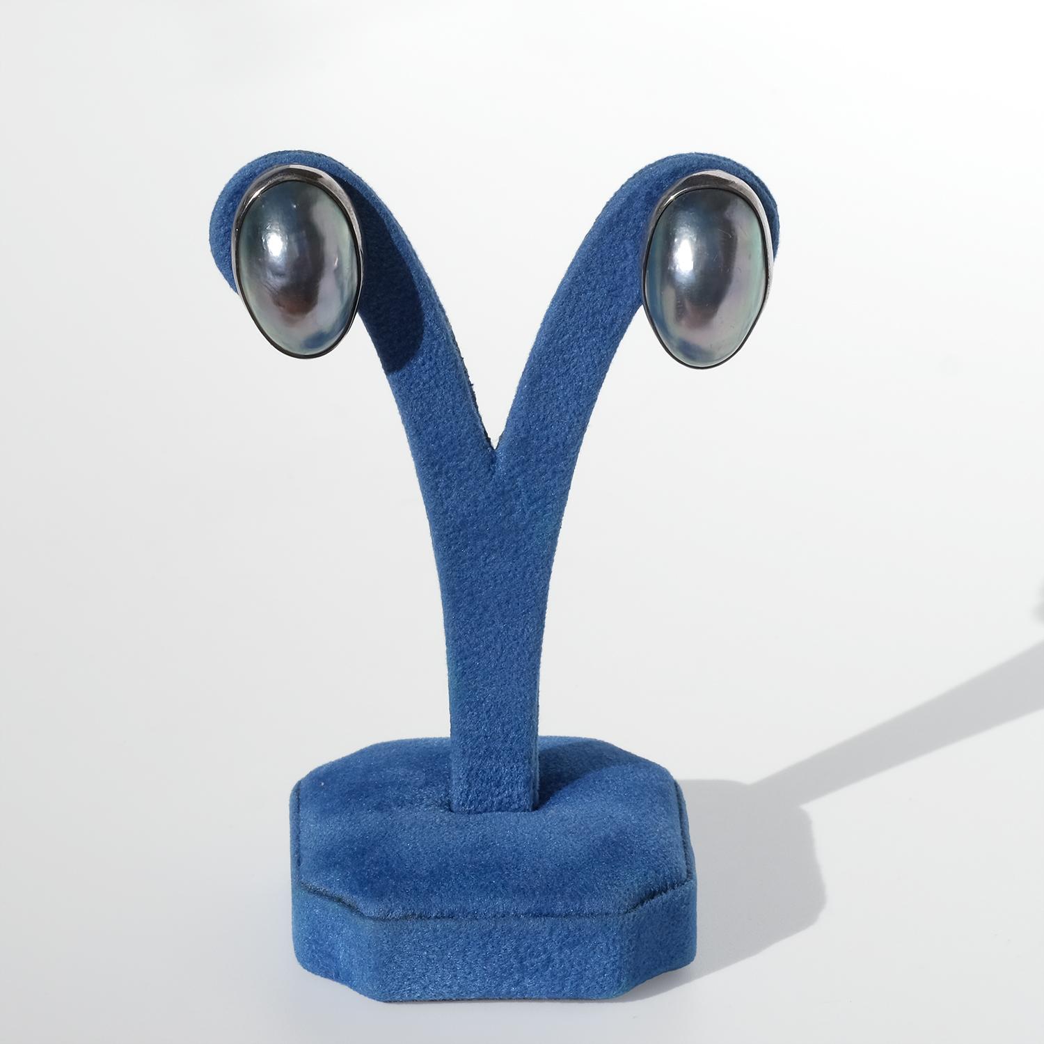 Orecchini a clip in argento e madreperla grigia d'epoca in vendita 4