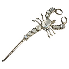 Broche scorpion vintage en argent et pierre de lune