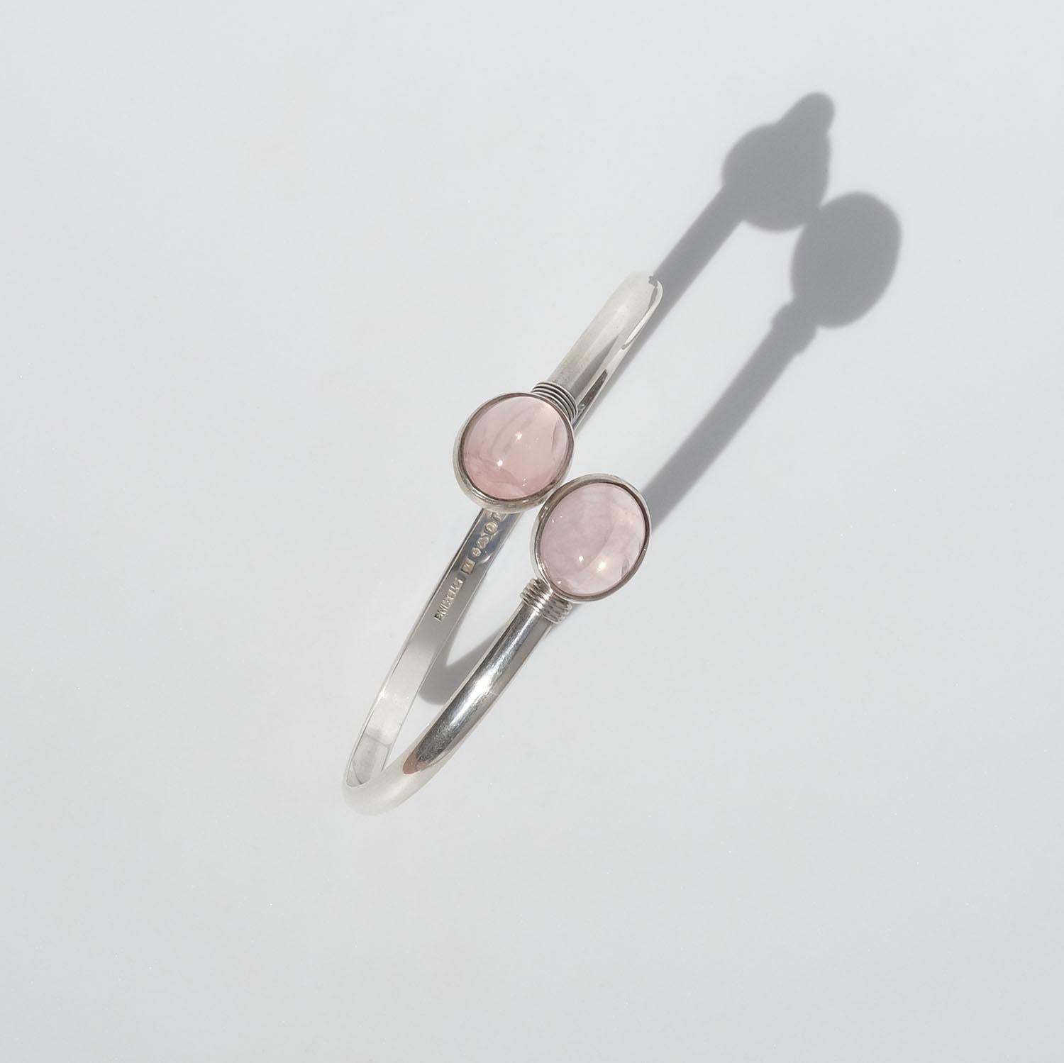 Bracelet manchette vintage en argent et quartz rose fabriqué par l'Atelier Borgila, année 1961 en vente 2